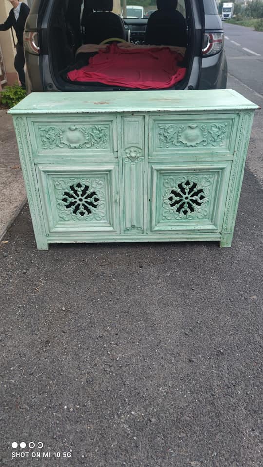 Buffet in painted and patinated mahogany wood dating from the late nineteenth century