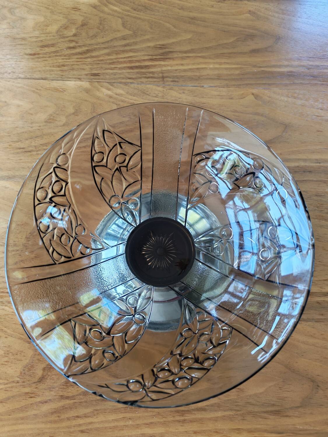 Art Deco bowl in moulded glass and chrome metal