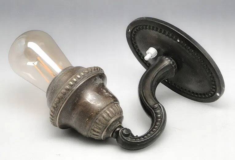 CVH patterned sconce in Secessionist style bell