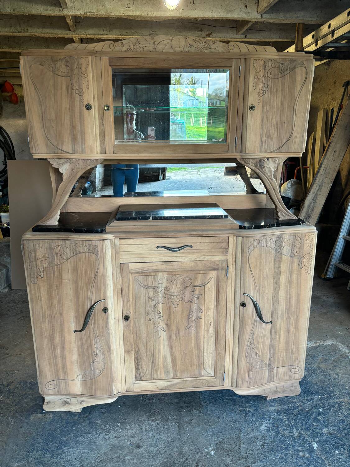 Buffet parisien Art Déco en bois naturel