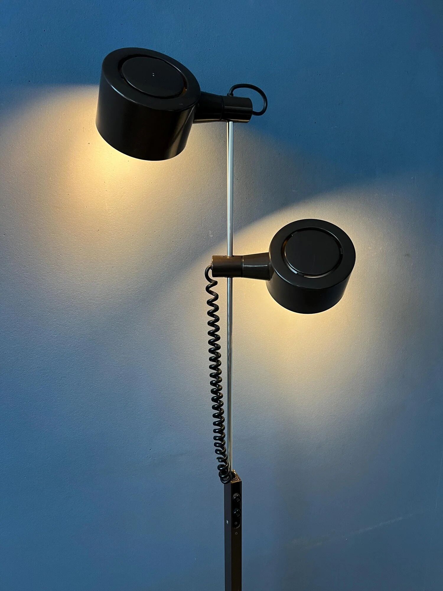 Lampadaire Conelight vintage de Ronald Homes