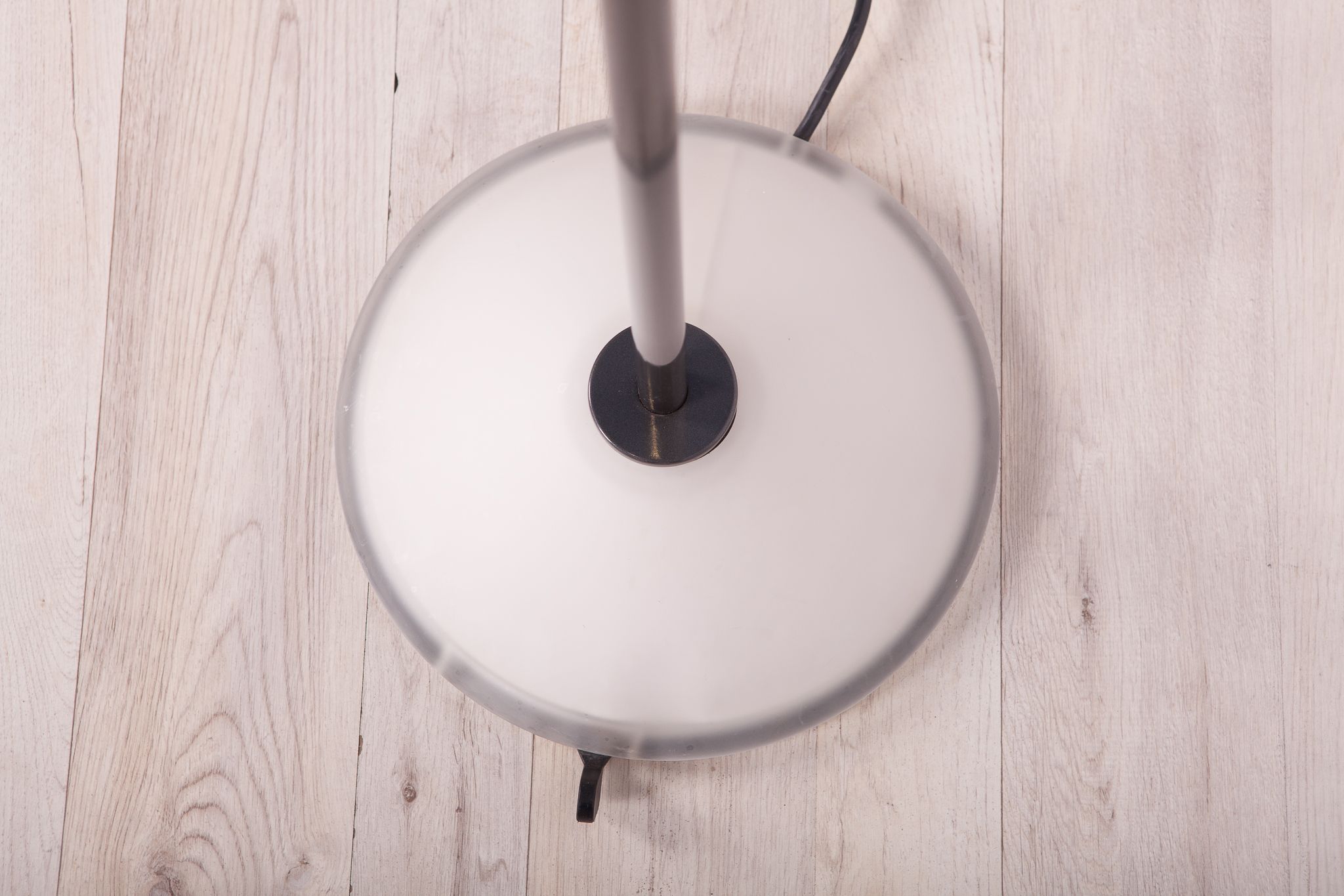 Jill A380 floor lamp by Perry King, Santiago Miranda & Gianluigi Arnaldi for Arteluce, 1980s