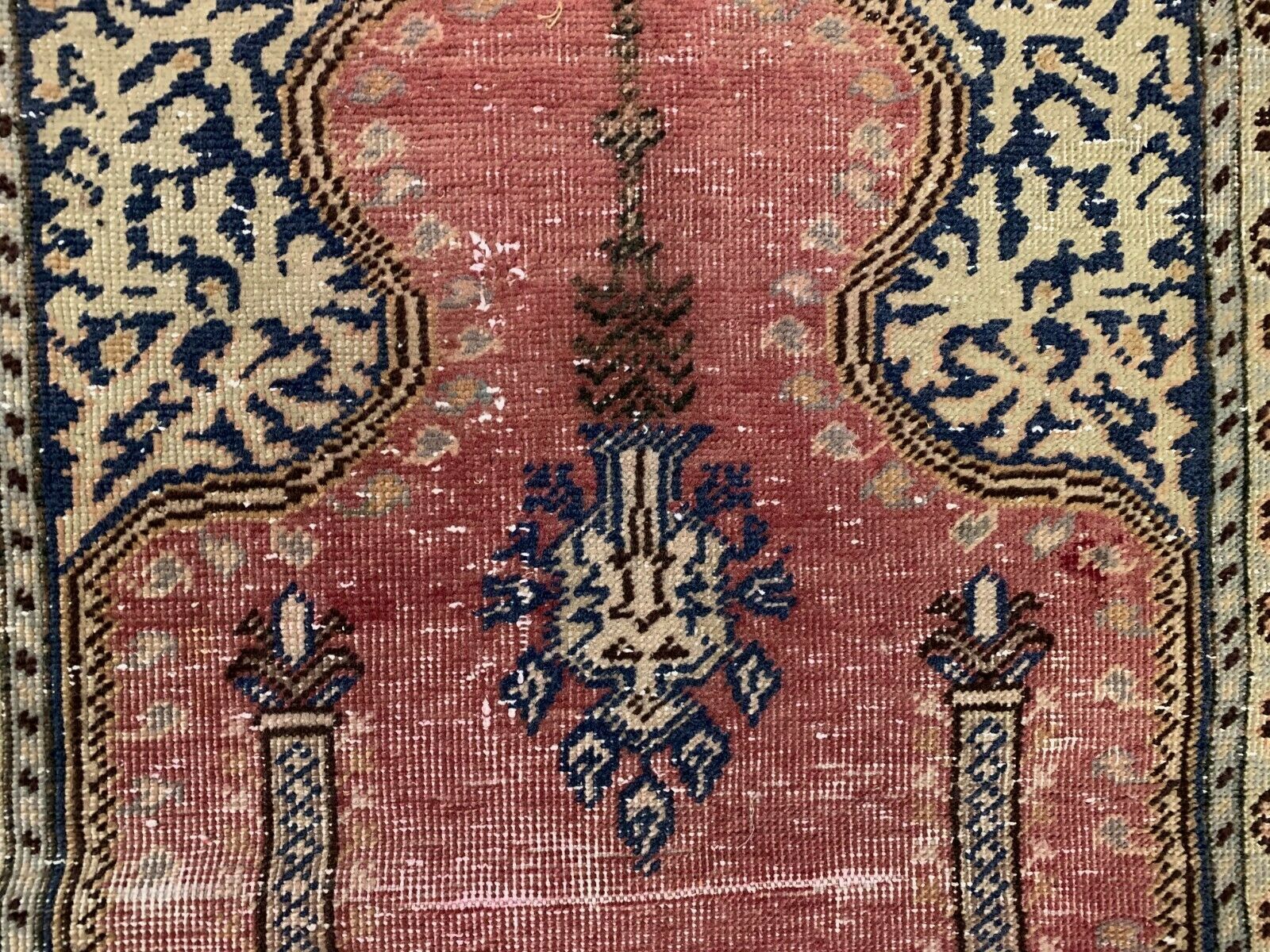 Distressed Turkish Rug 125x85 cm Vintage Shabby, Wool Tribal Pink, Beige Small