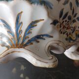 Small planter in the Moustier/Rouen style from the 18th century