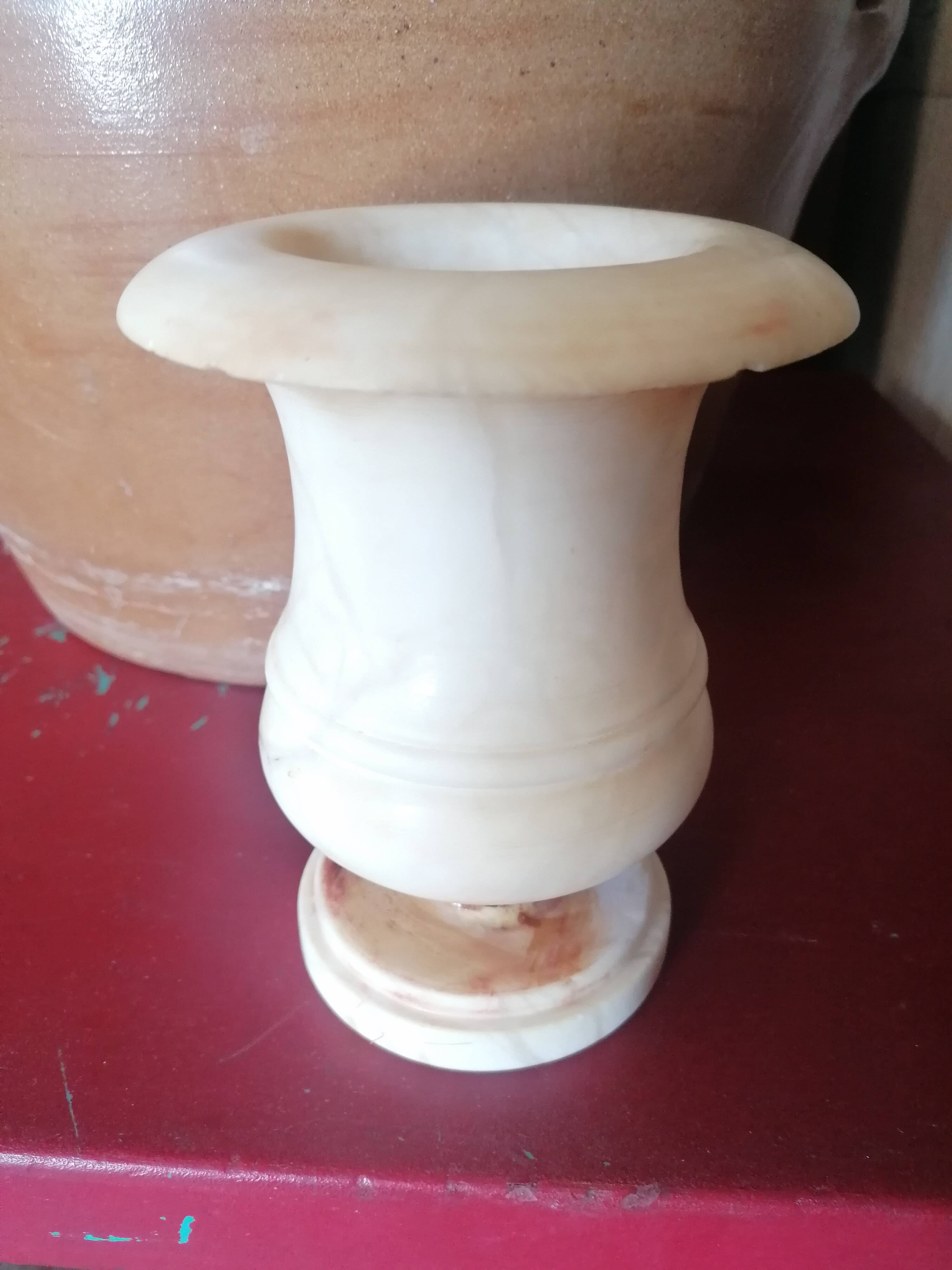Vase en albatre Médicis rosé et creme