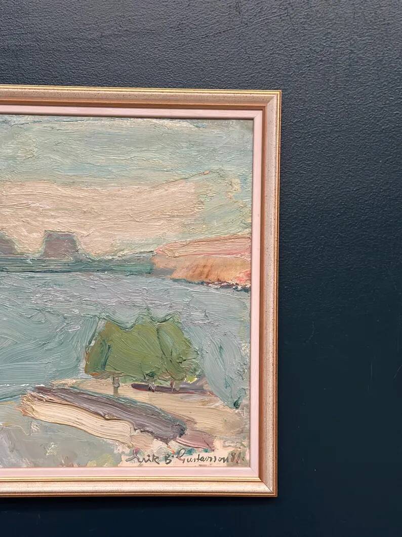 Original Swedish Oil on Canvas – "Coastal Landscape" by Erik Birger Gustavsson – Signed – Dated 1981 – Vintage and Framed – 41 × 33 cm (16.1 × 13 inches)
