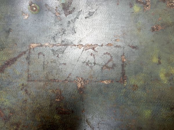 Table militaire ancienne indust