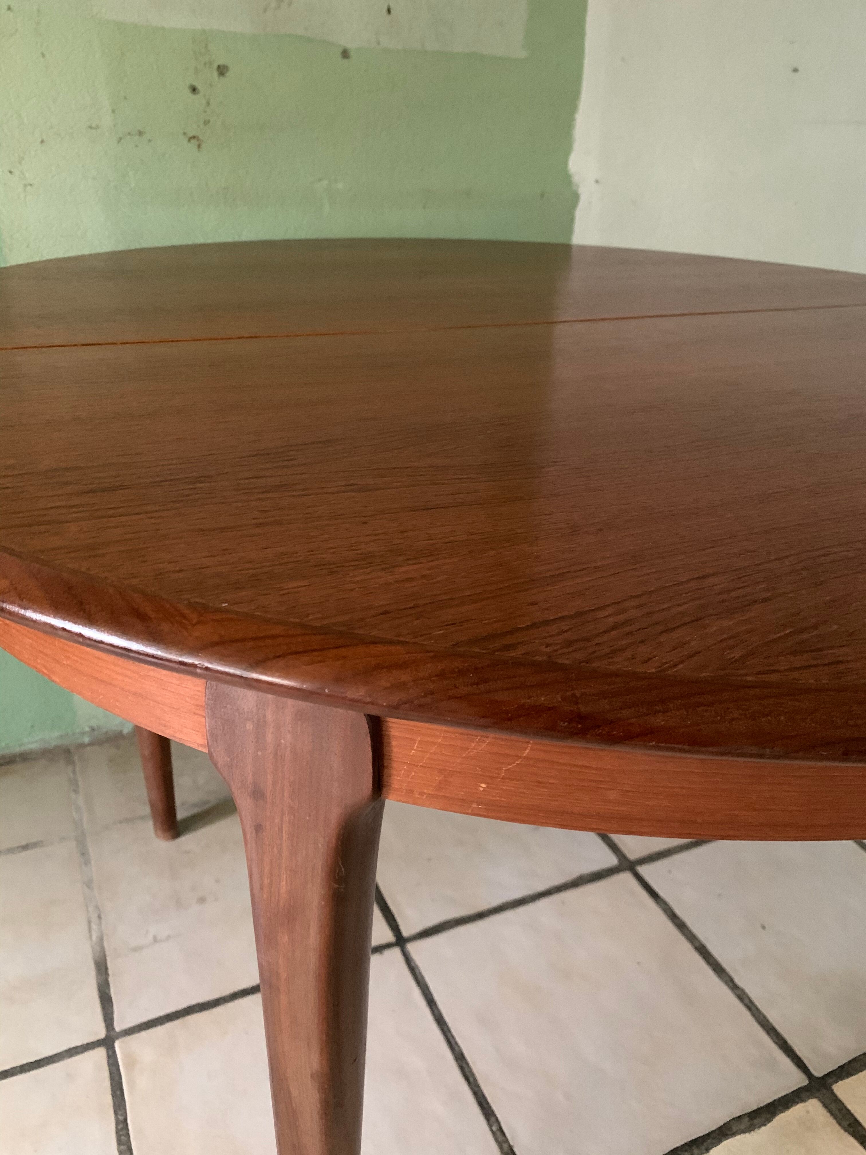 Danish teak table 60s round 115 cm