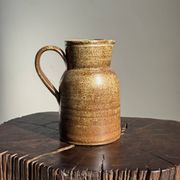 Grande carafe en grès mouchetée pas de marque au dessous H21