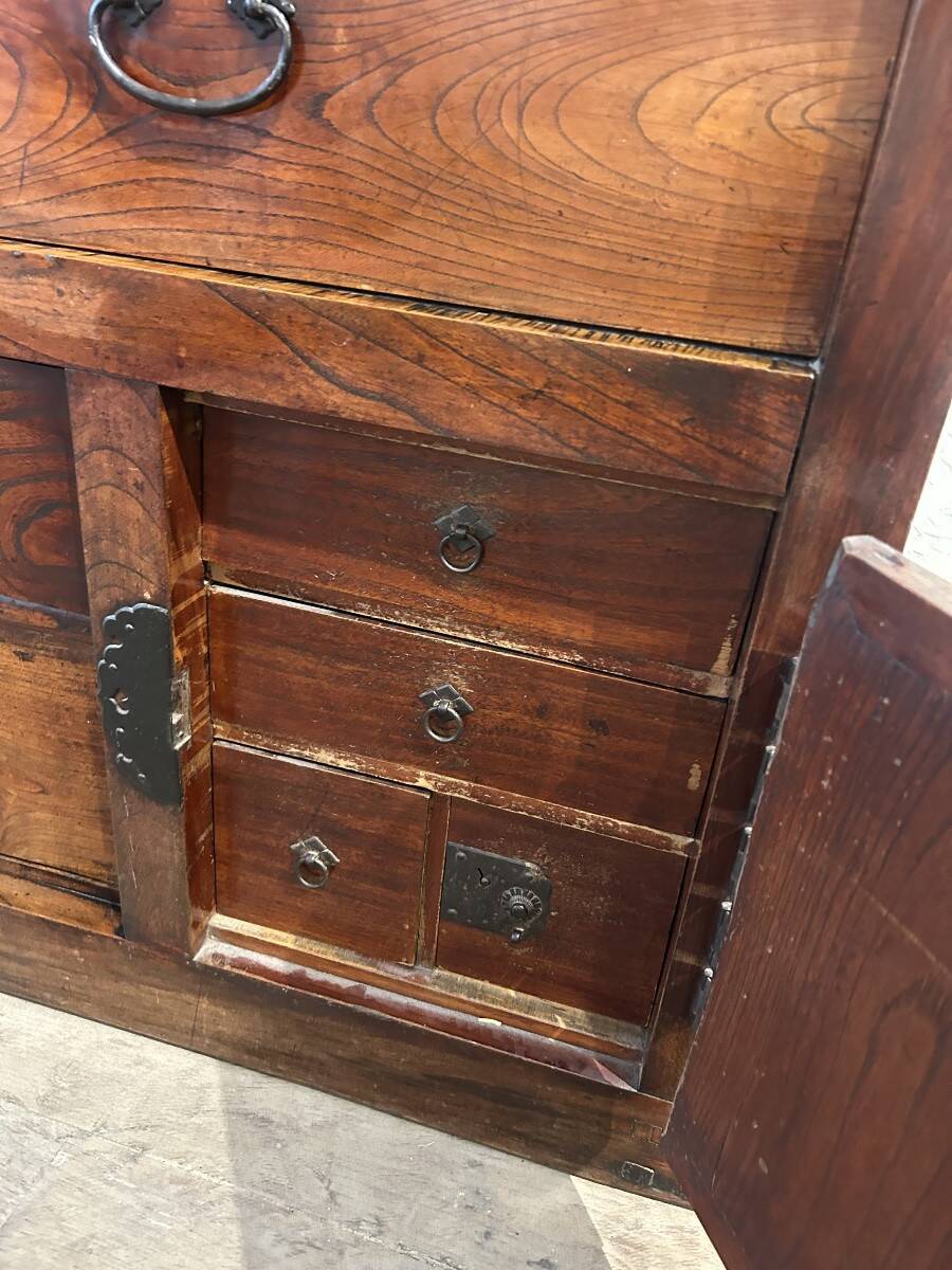 Japanese commode Todana Tansu late 19th century