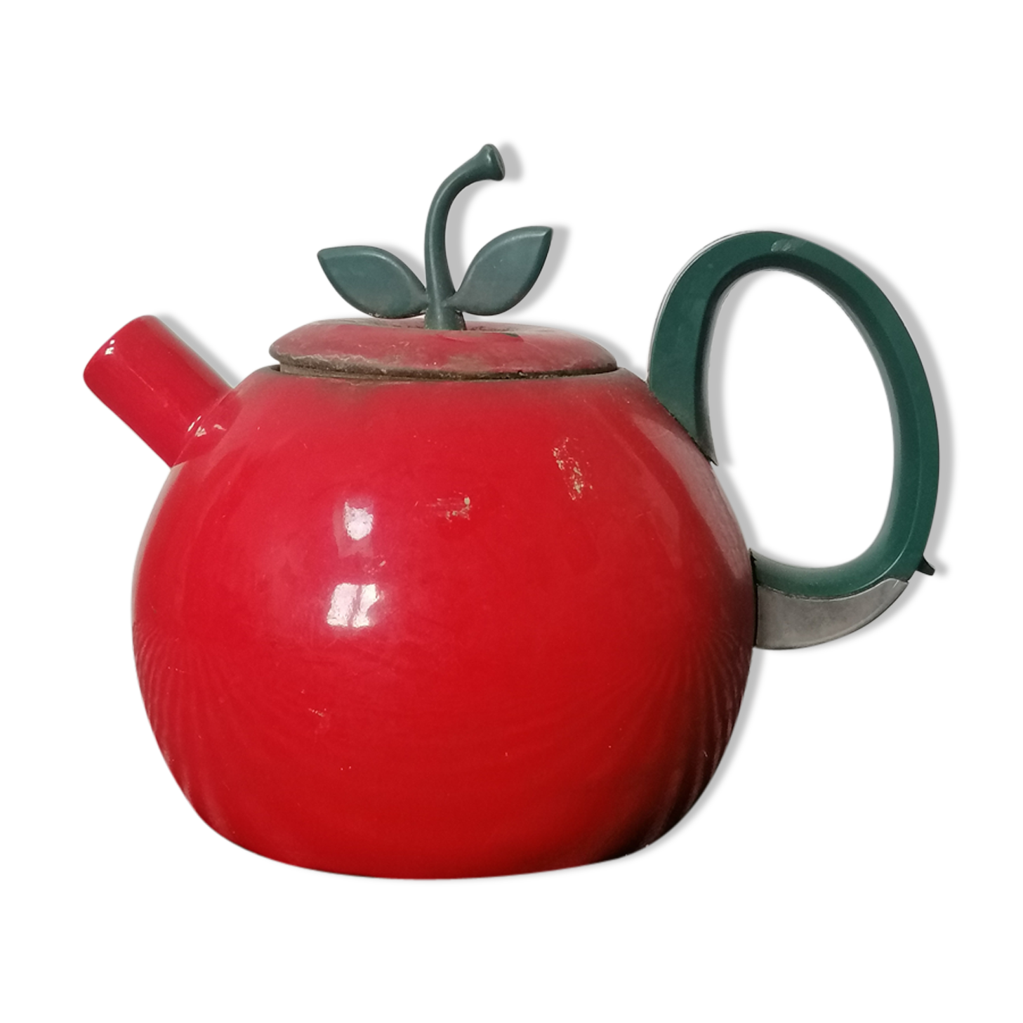 Decorative enamelled apple-shaped kettle