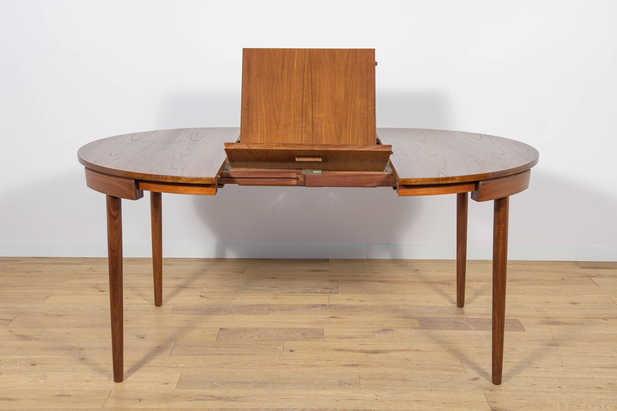 Mid-Century Teak Dining Table and Chairs Set by Hans Olsen for Frem Røjle.
