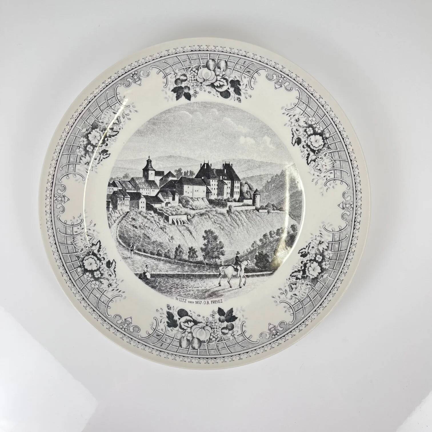 Villeroy & Boch dish "Wiltz, luxembourg", gray