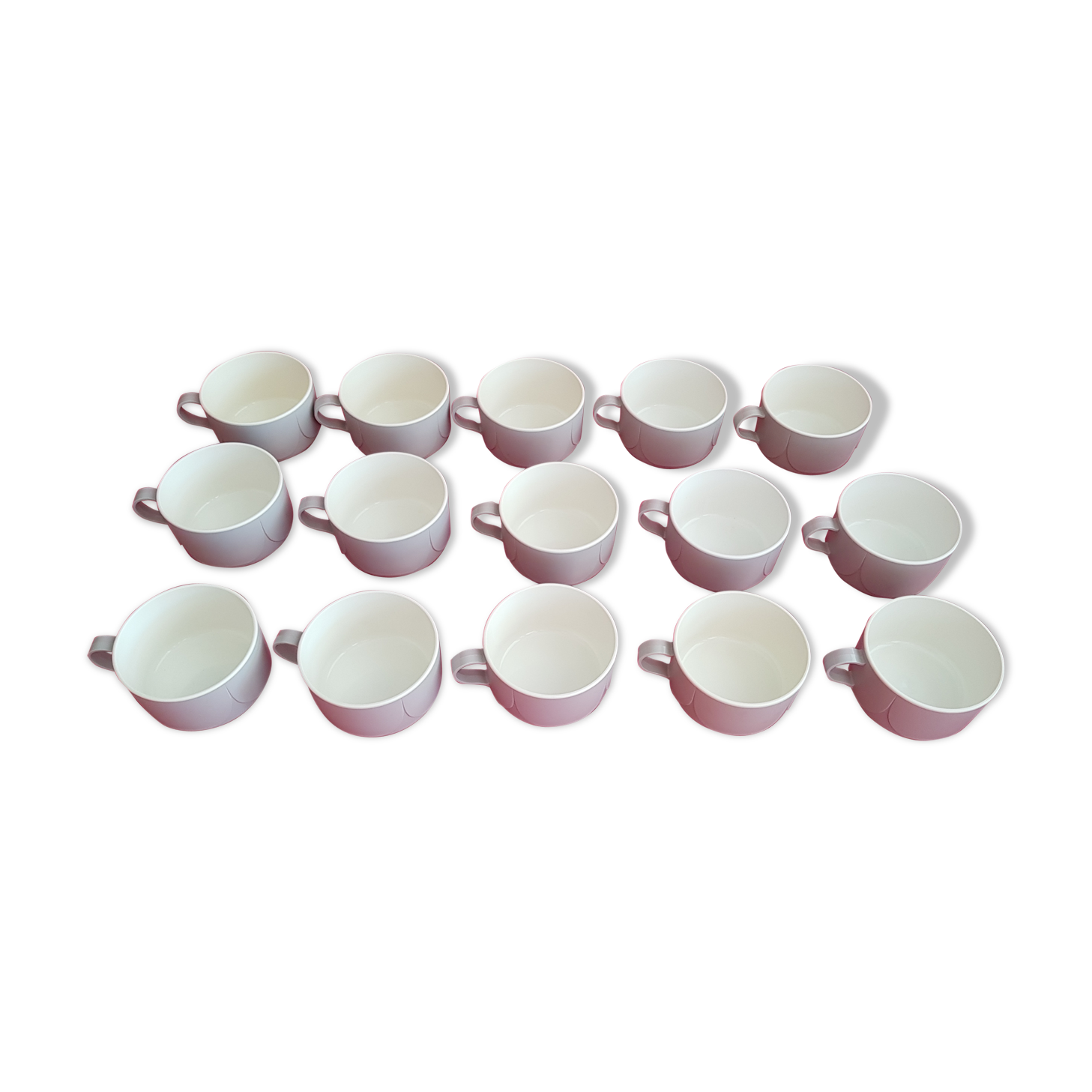 Set of 15 vintage air Littoral plastic cups