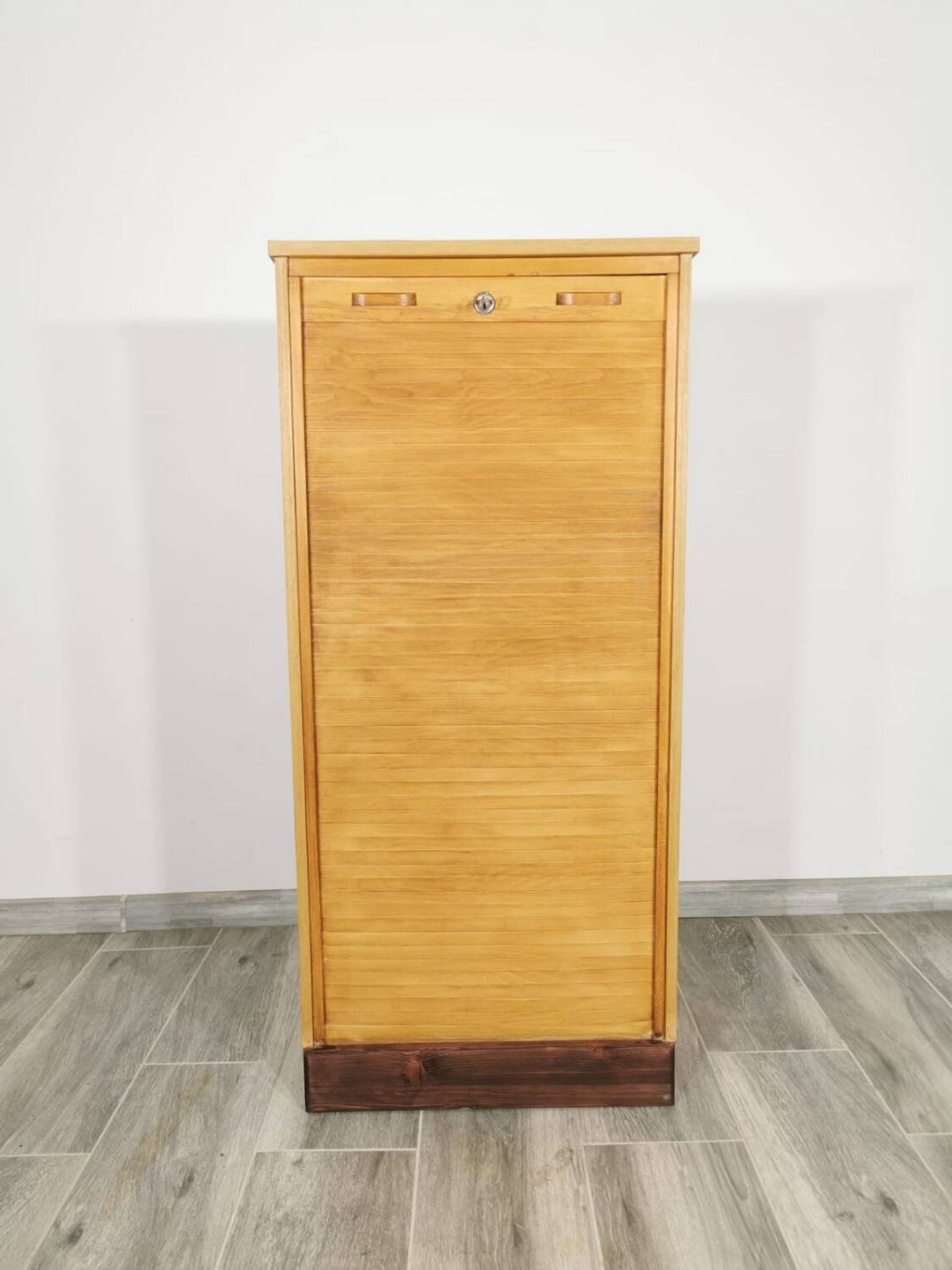 Armoire de bureau années 1940