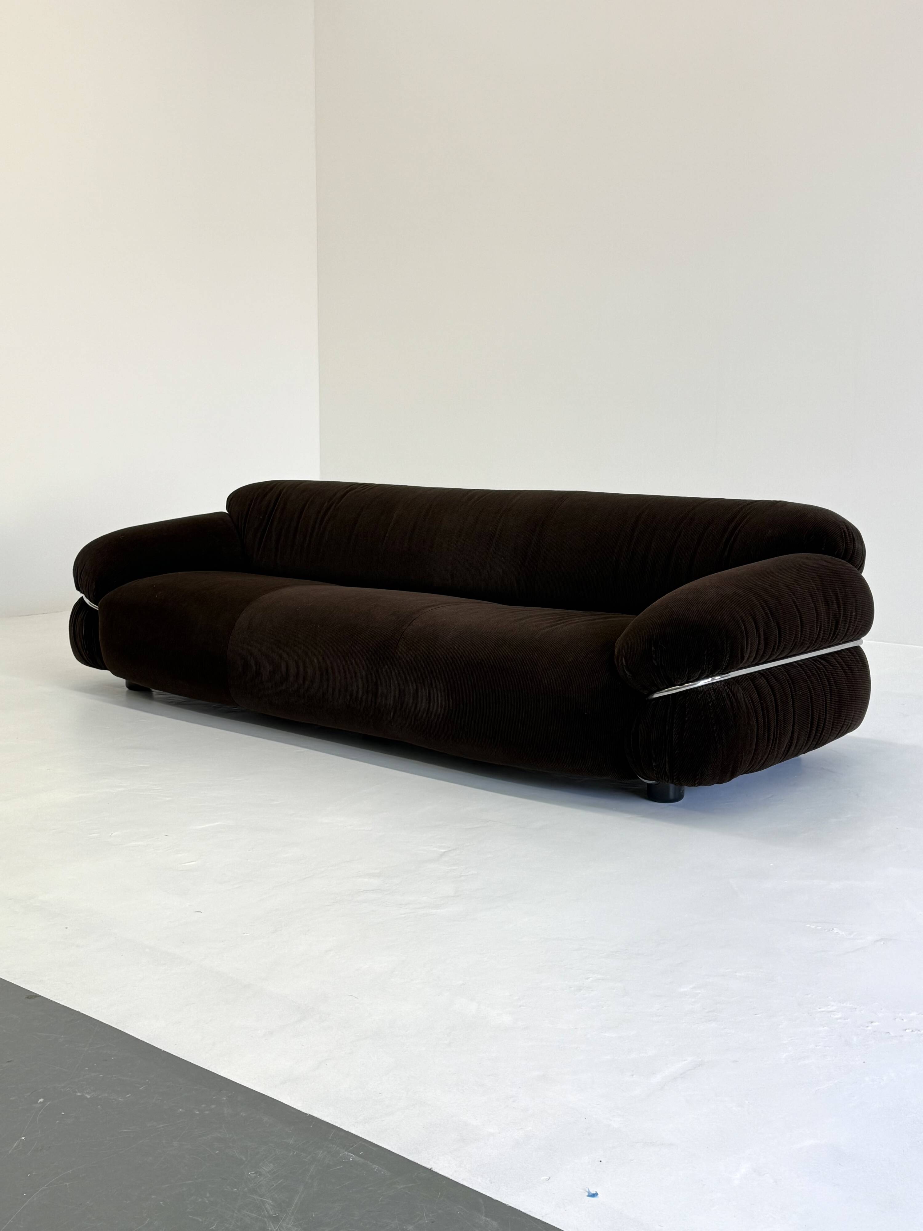 Dark brown vintage Sesann sofa Gianfranco Frattini for Cassina