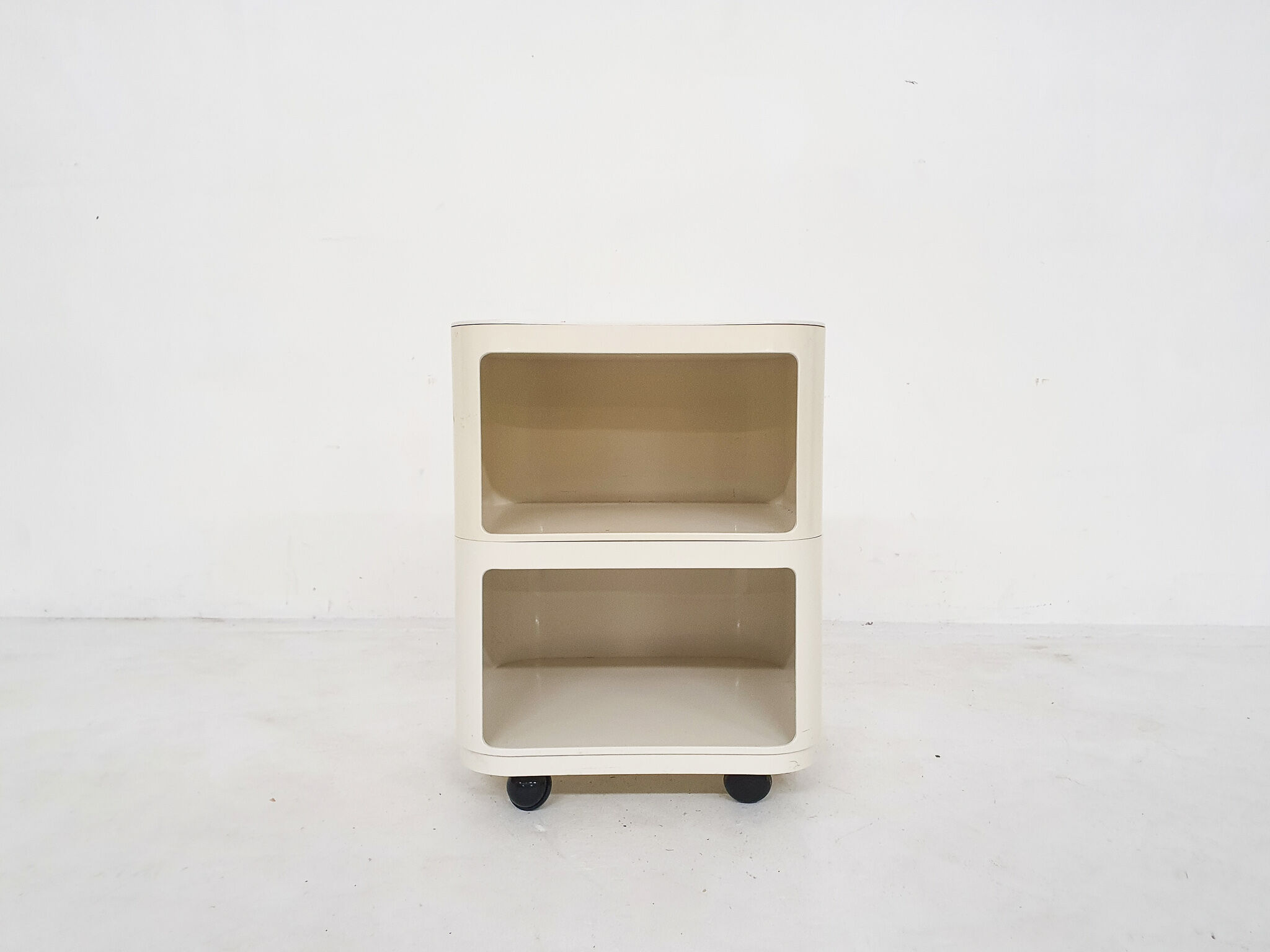 Table de nuit 'Componibili' d'Anna Castelli pour Kartell, Italie Années 1960