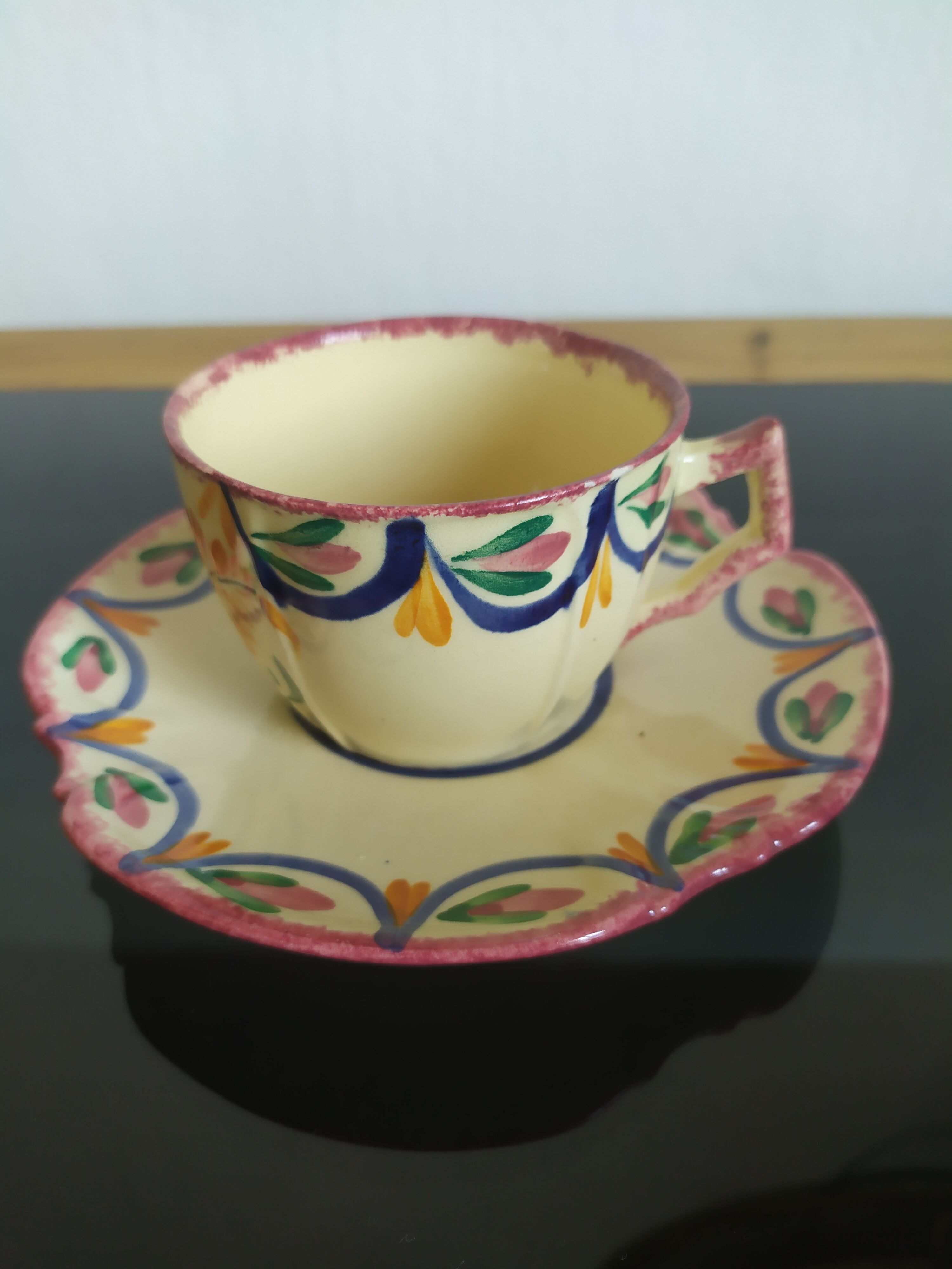 4 cups and saucers of Henriot earthenware