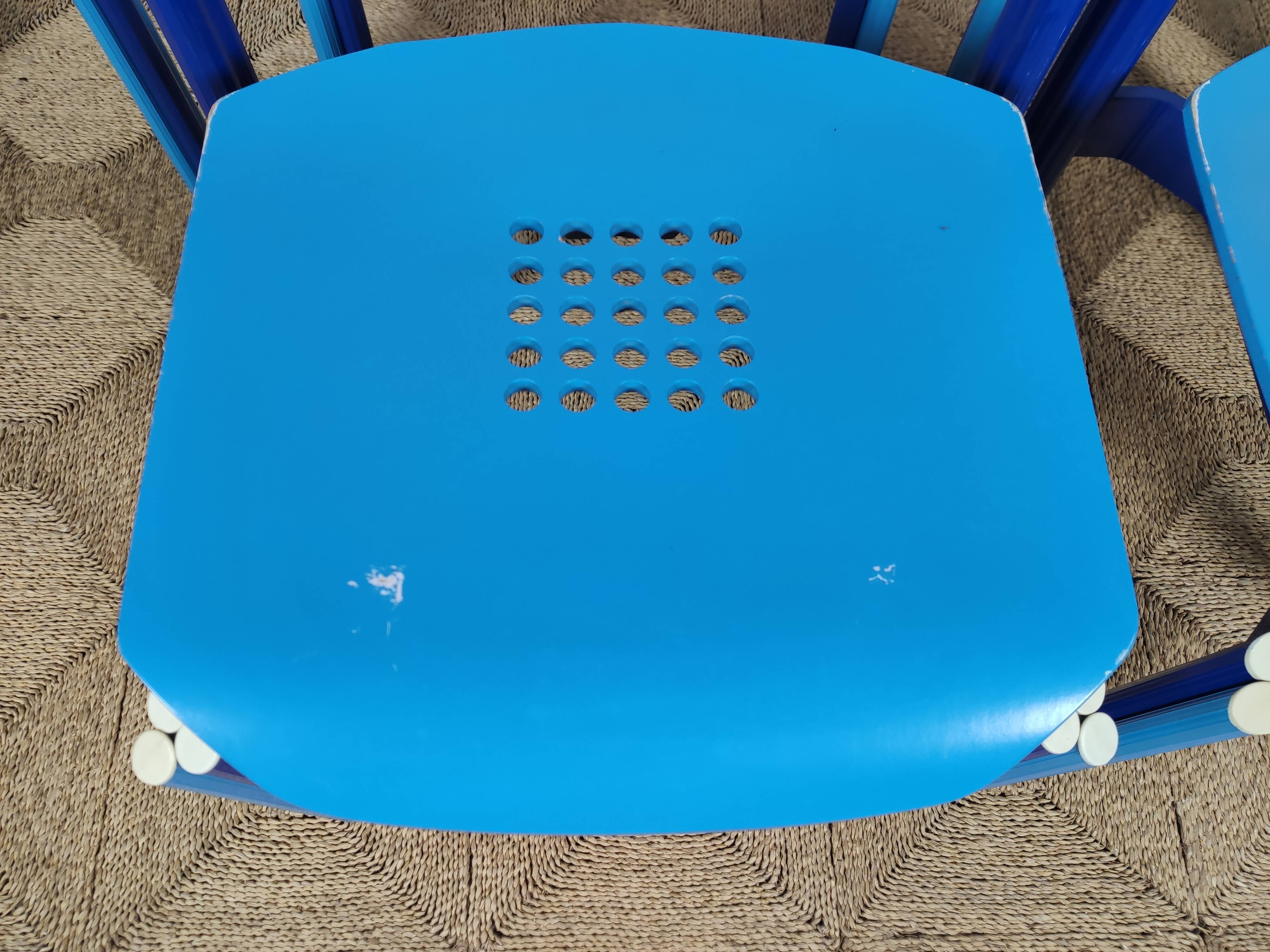 set 6 multicolored chairs 80s