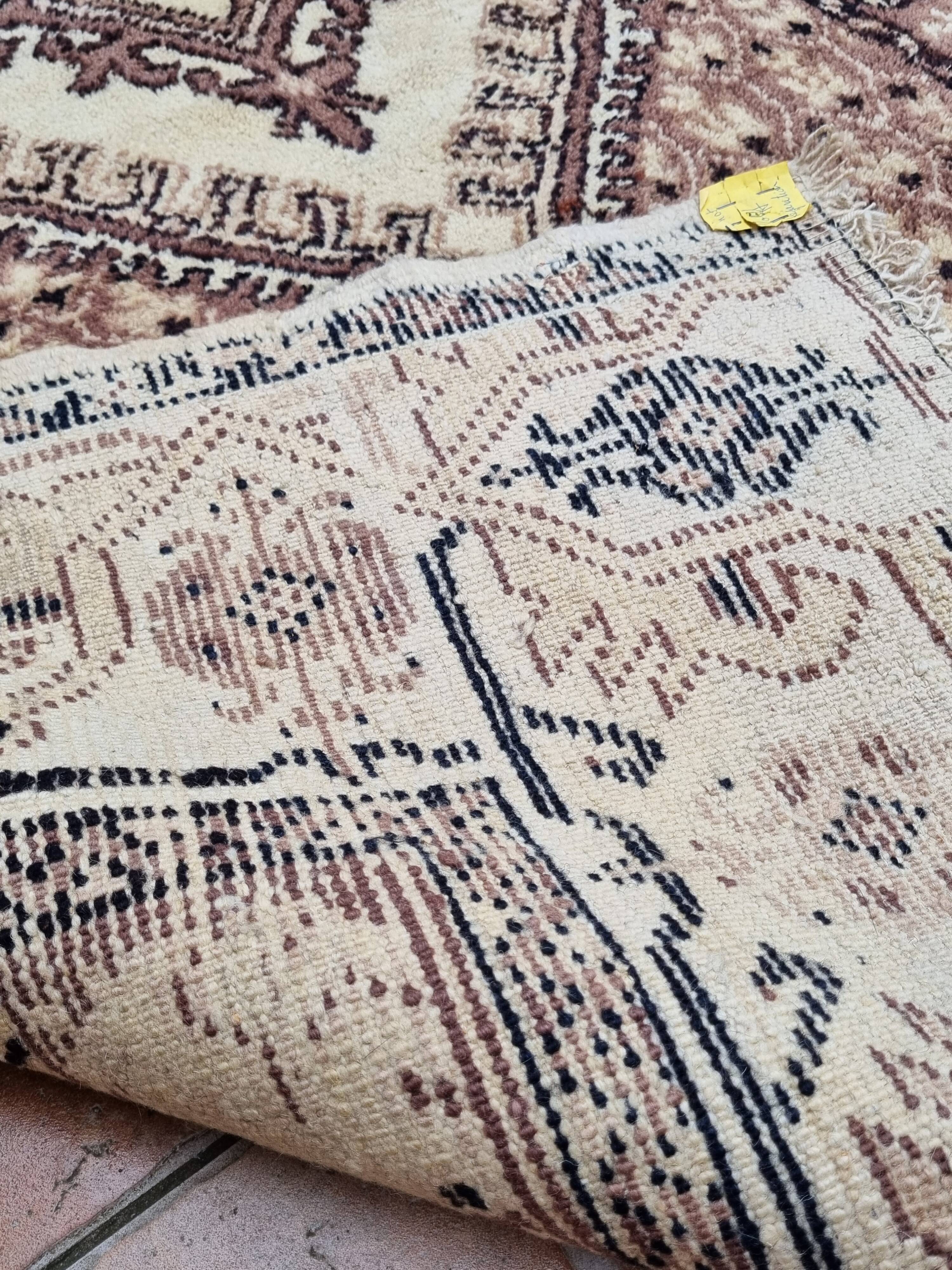 Vintage Berber rug, pure wool, hand-woven 254 x 154 cm