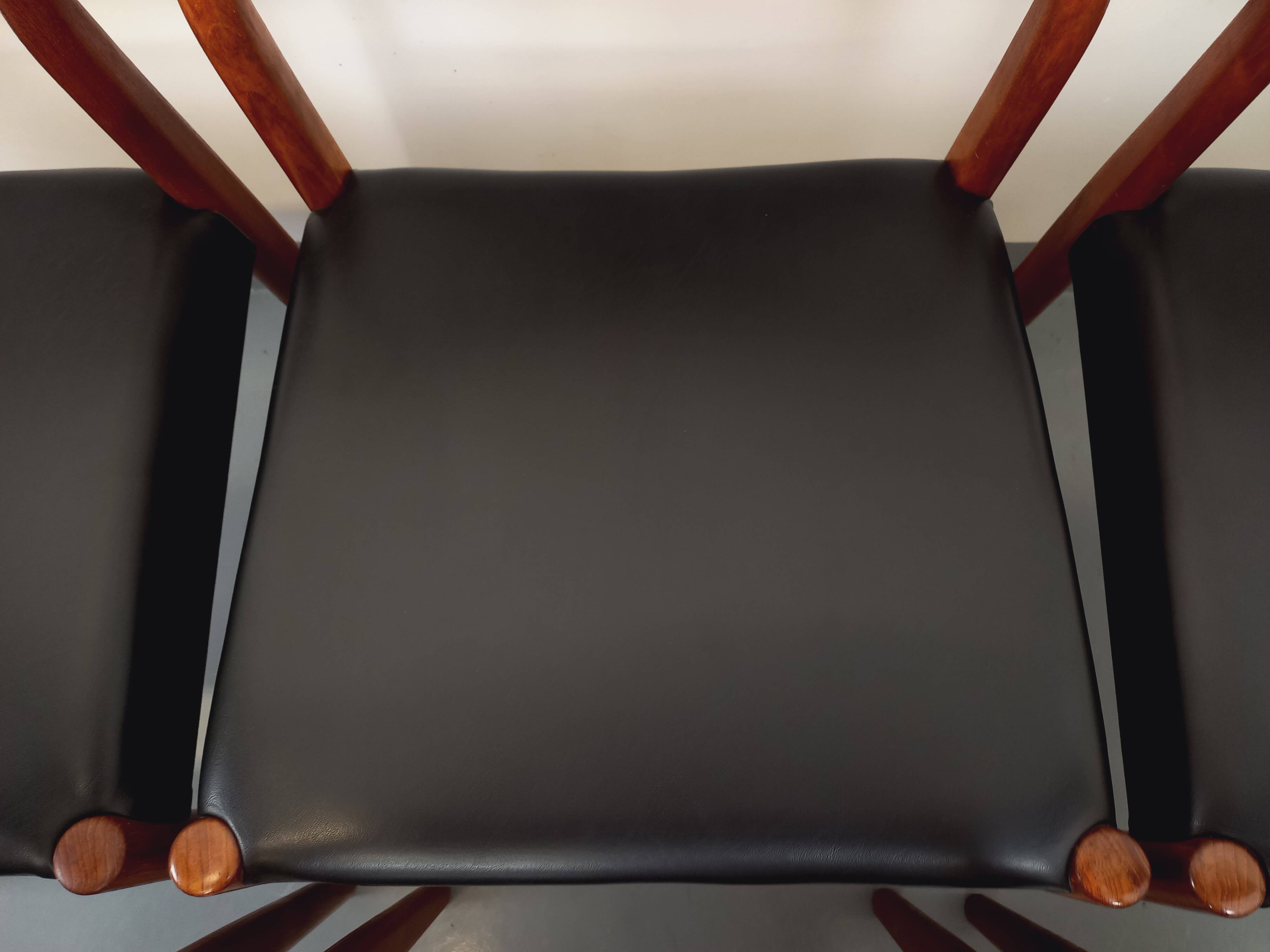 Set of 6 vintage Scandinavian Fristho Franeker chairs in teak and skai from the 60s