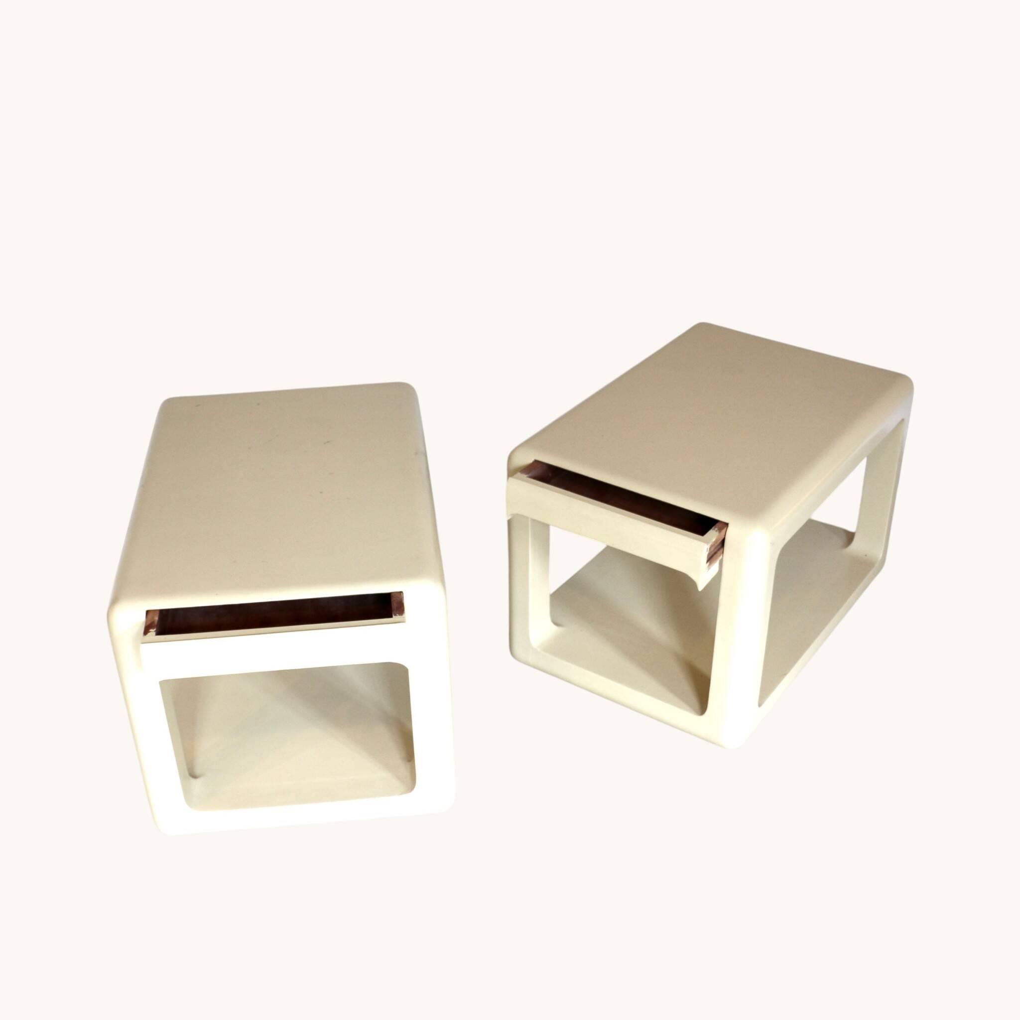 A pair of coffee tables/nightstands with drawers. France 1970s.