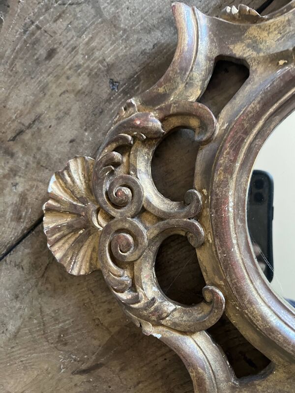 Miroir ancien baroque doré à la feuille – bois sculpté