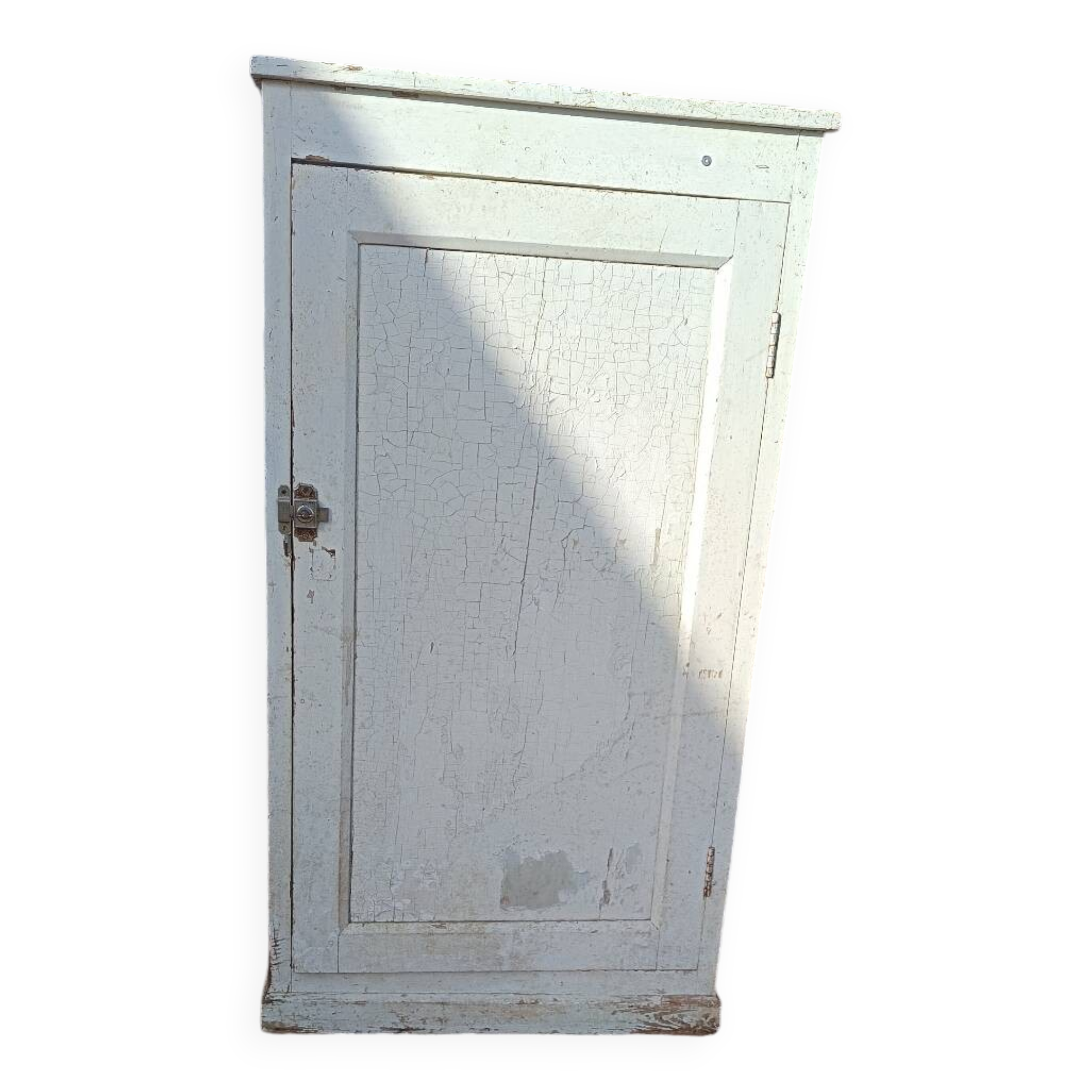 Petite Armoire parisienne