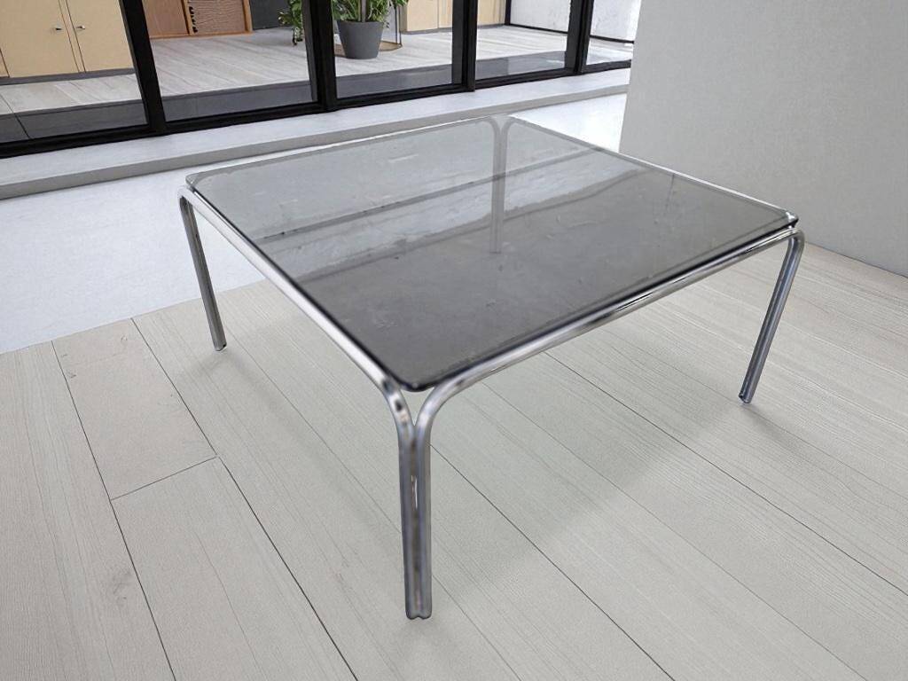 Table basse carrée vintage / table basse avec verre fumé