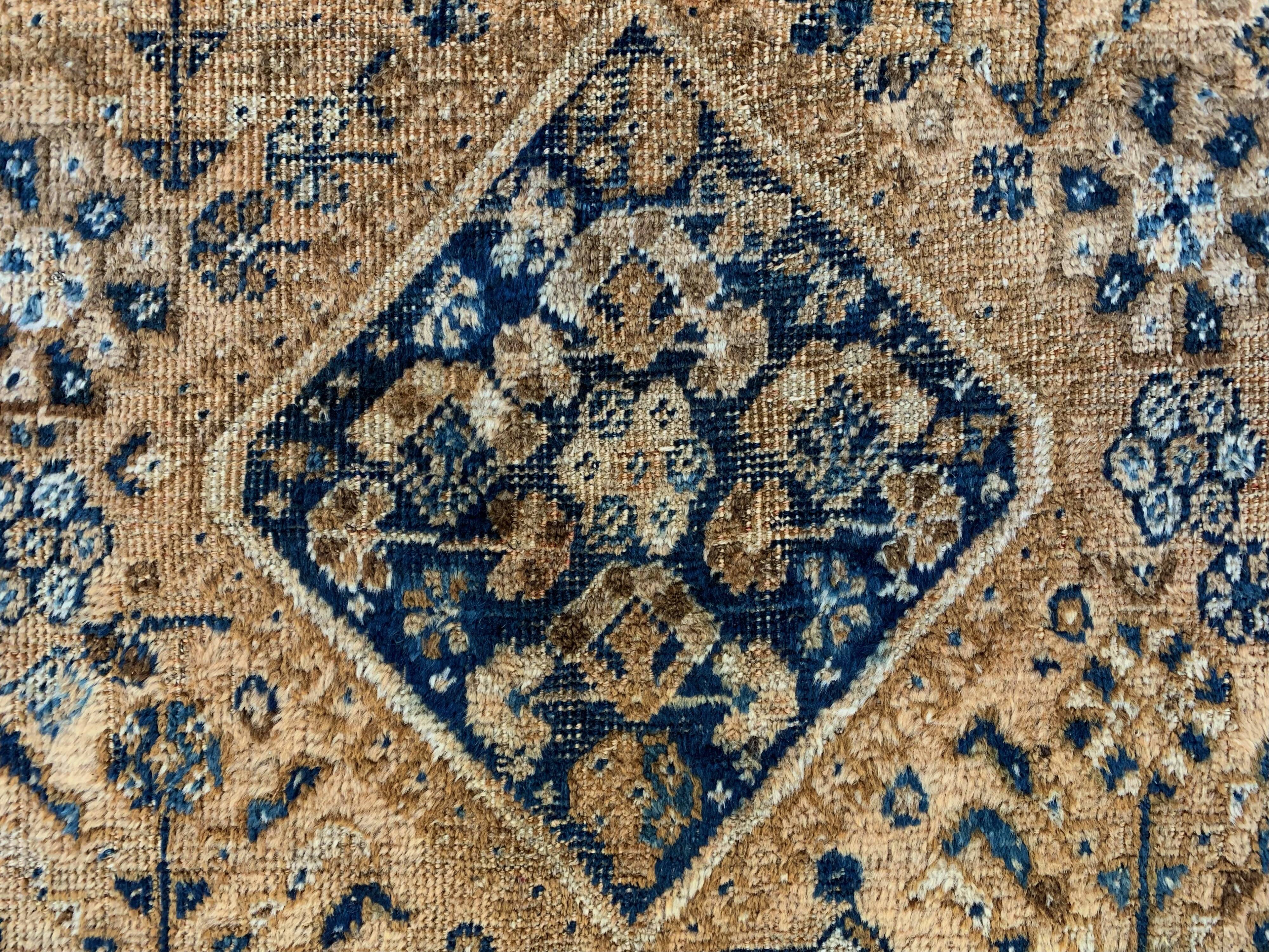 Tribal rug 160x114 cm