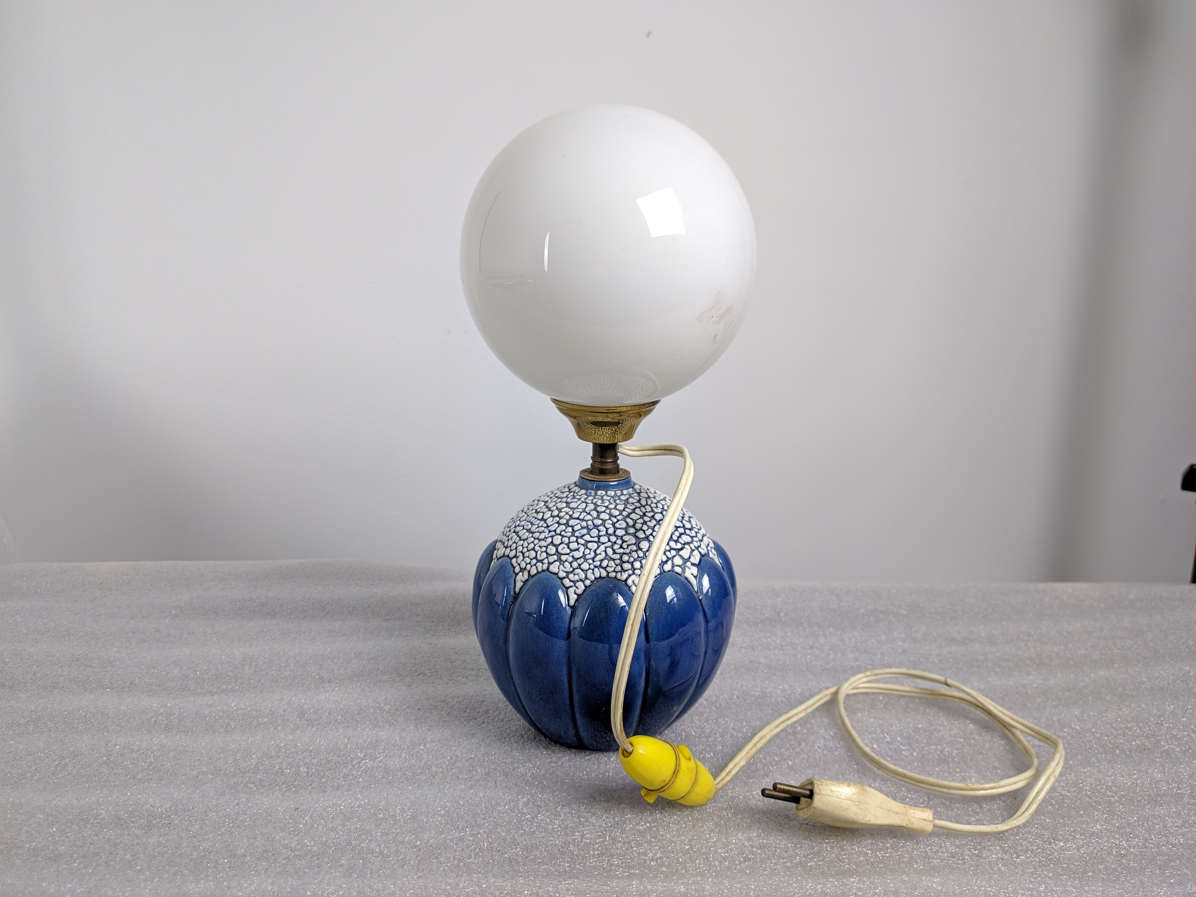 Ceramic art deco lamp