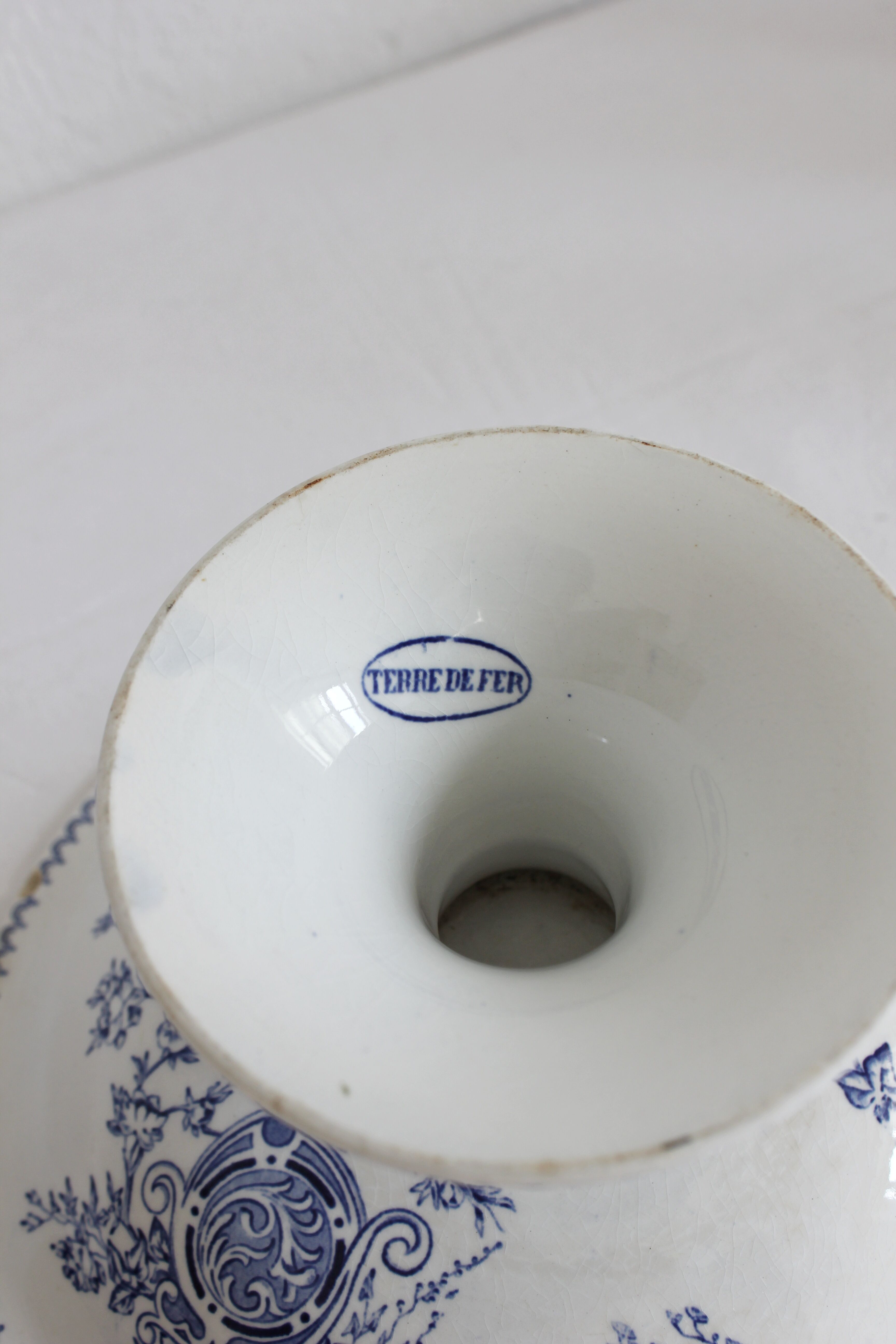 Ironstone fruit bowl "cartouches" u&c sarreguemines