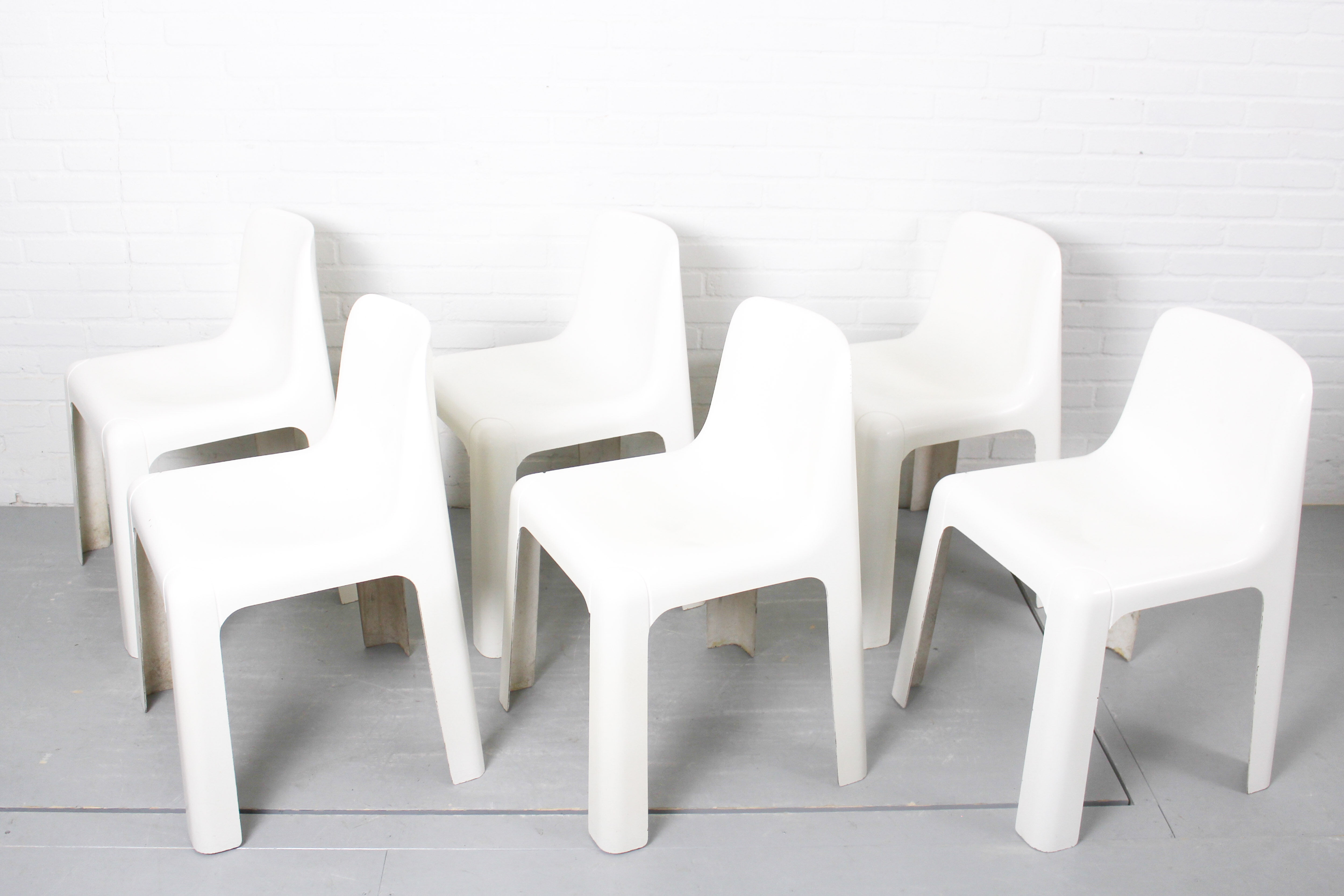 Set of 6 OZOO 700 Fiberglass Dining Chairs by Marc Berthier for Roche Bobois, 1970s