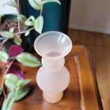 Pink opaline soliflore vase