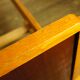 Daybed pieds compas en chêne doré et placage façon teck