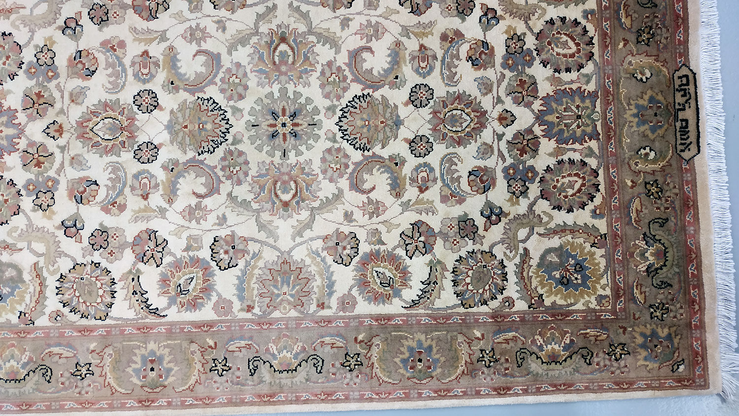 Oriental carpet "Punjab" silk background
