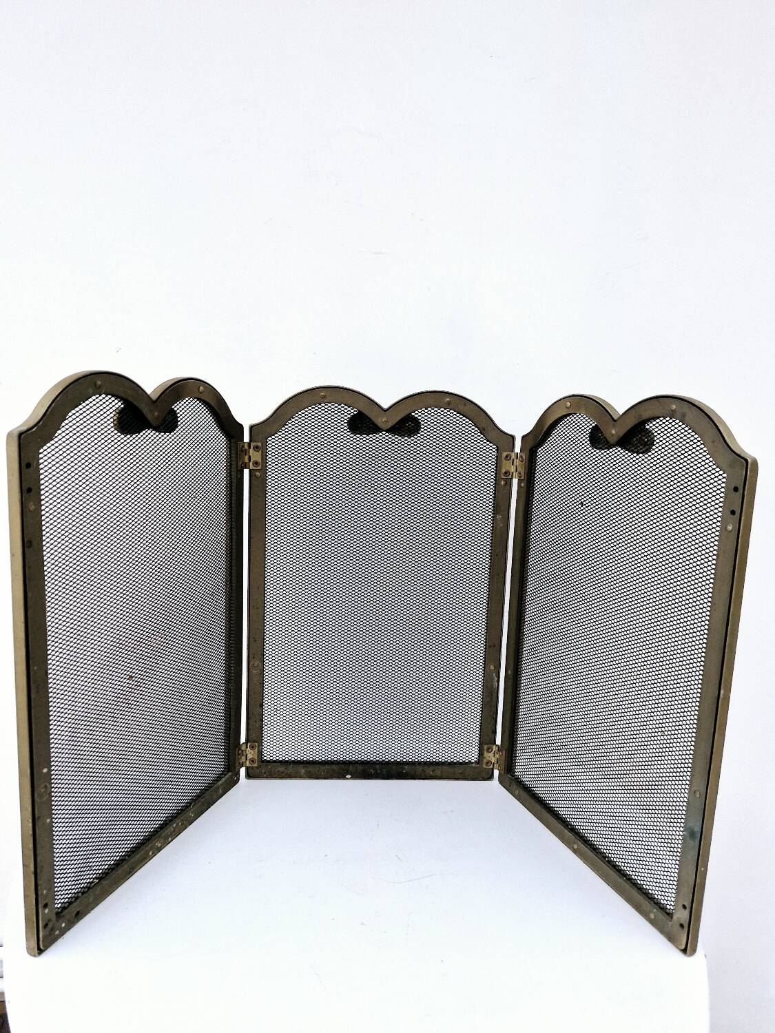 Antique brass fire screen 75x38cm fireplace protection screen