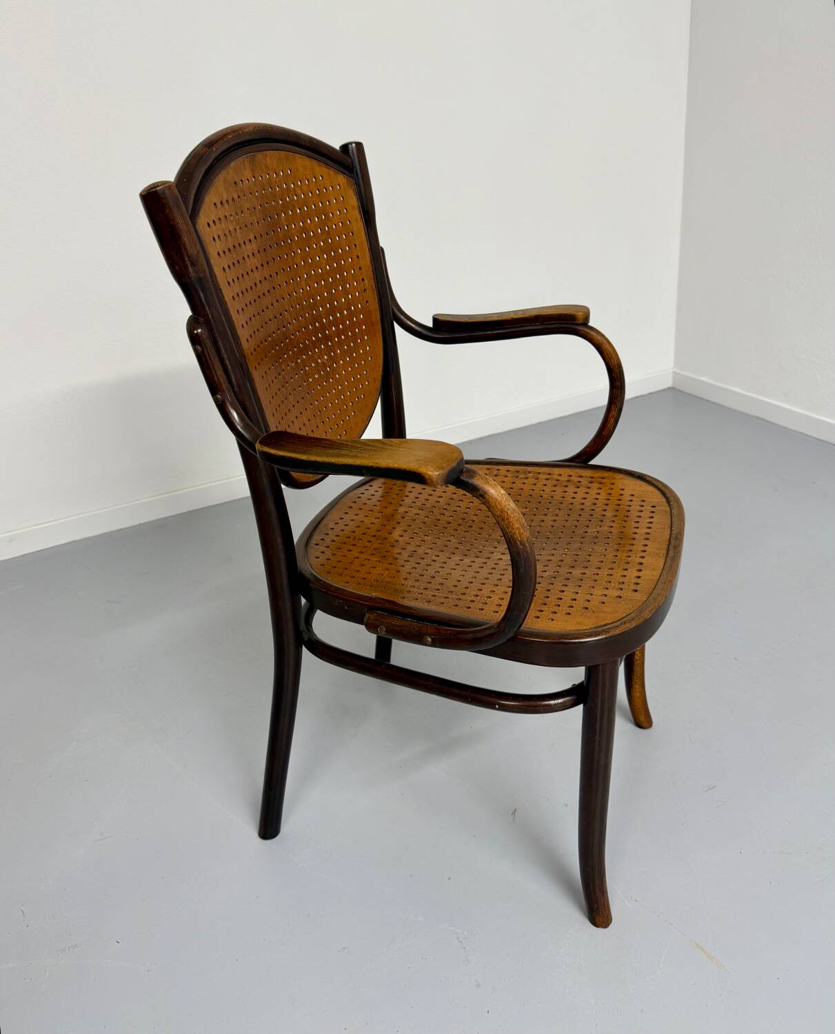 Antique Armchair Model 1059 Michael Thonet art nouveau 1920