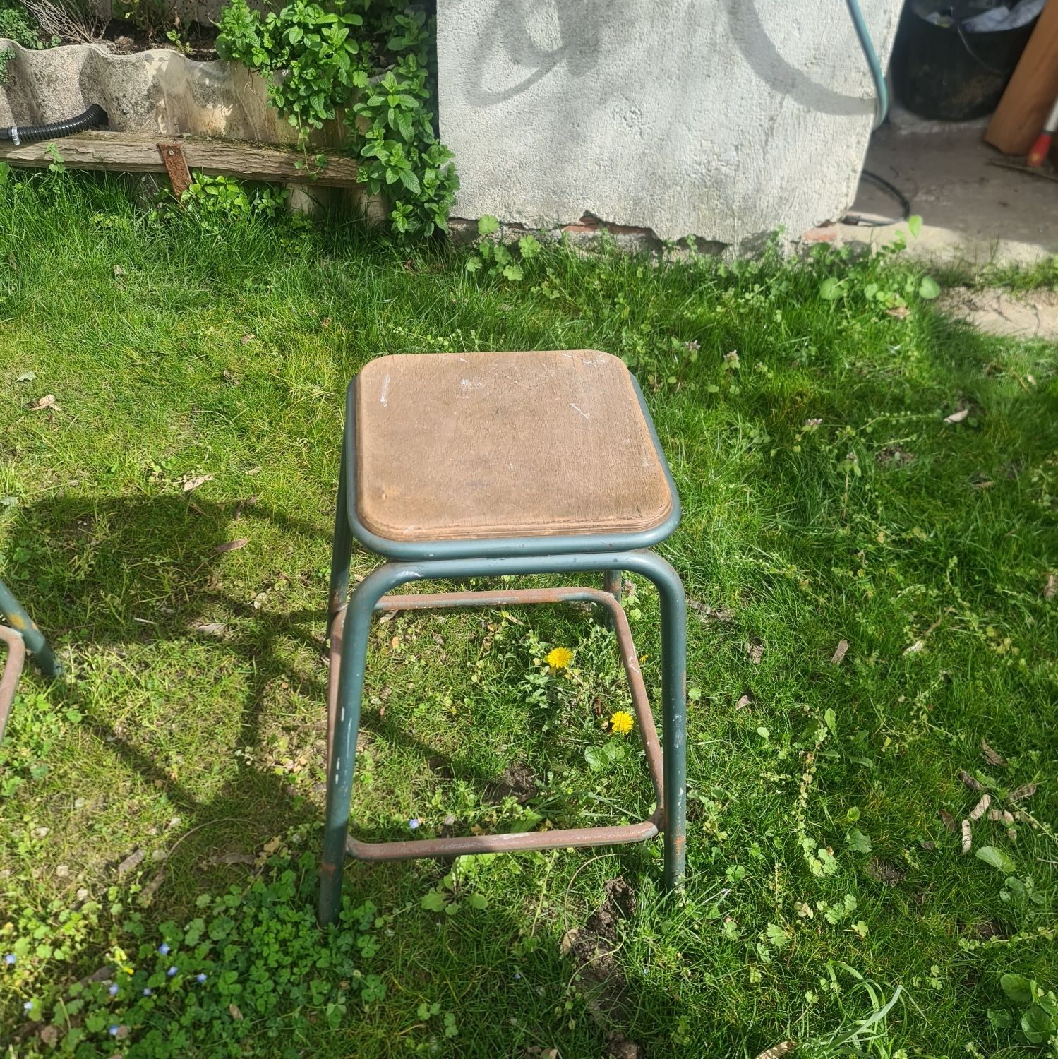 Tabourets de tehcno et science