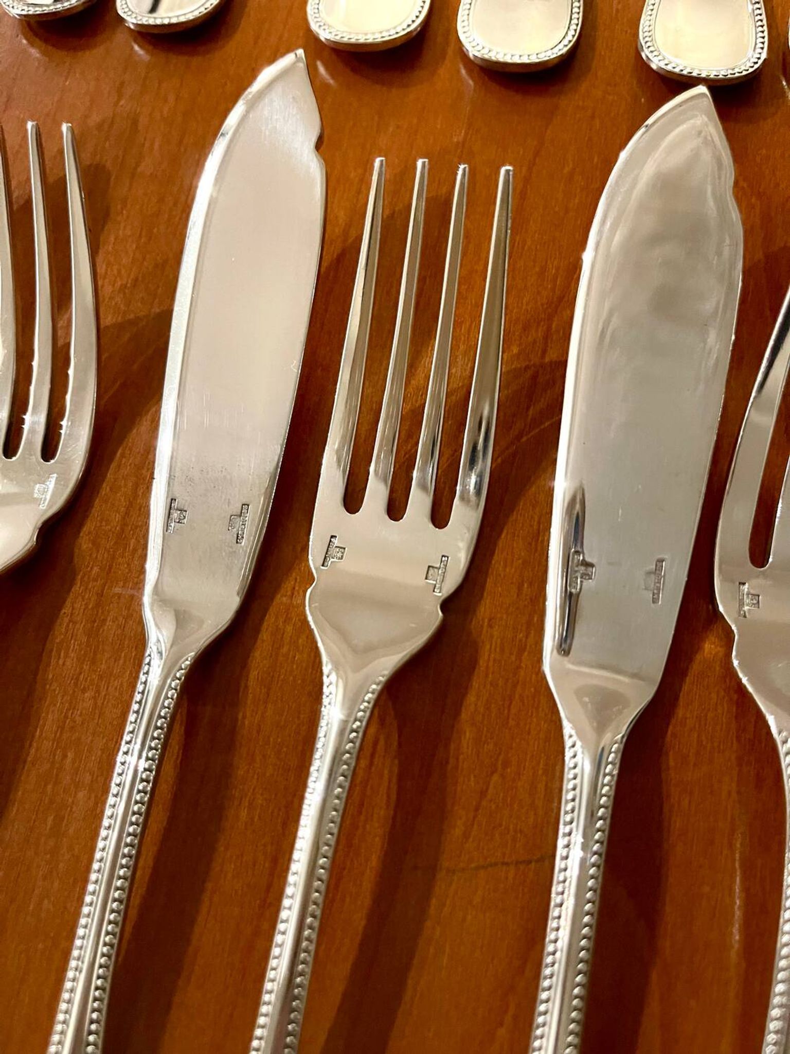 Christofle Perles 12-piece fish cutlery set, excellent condition
