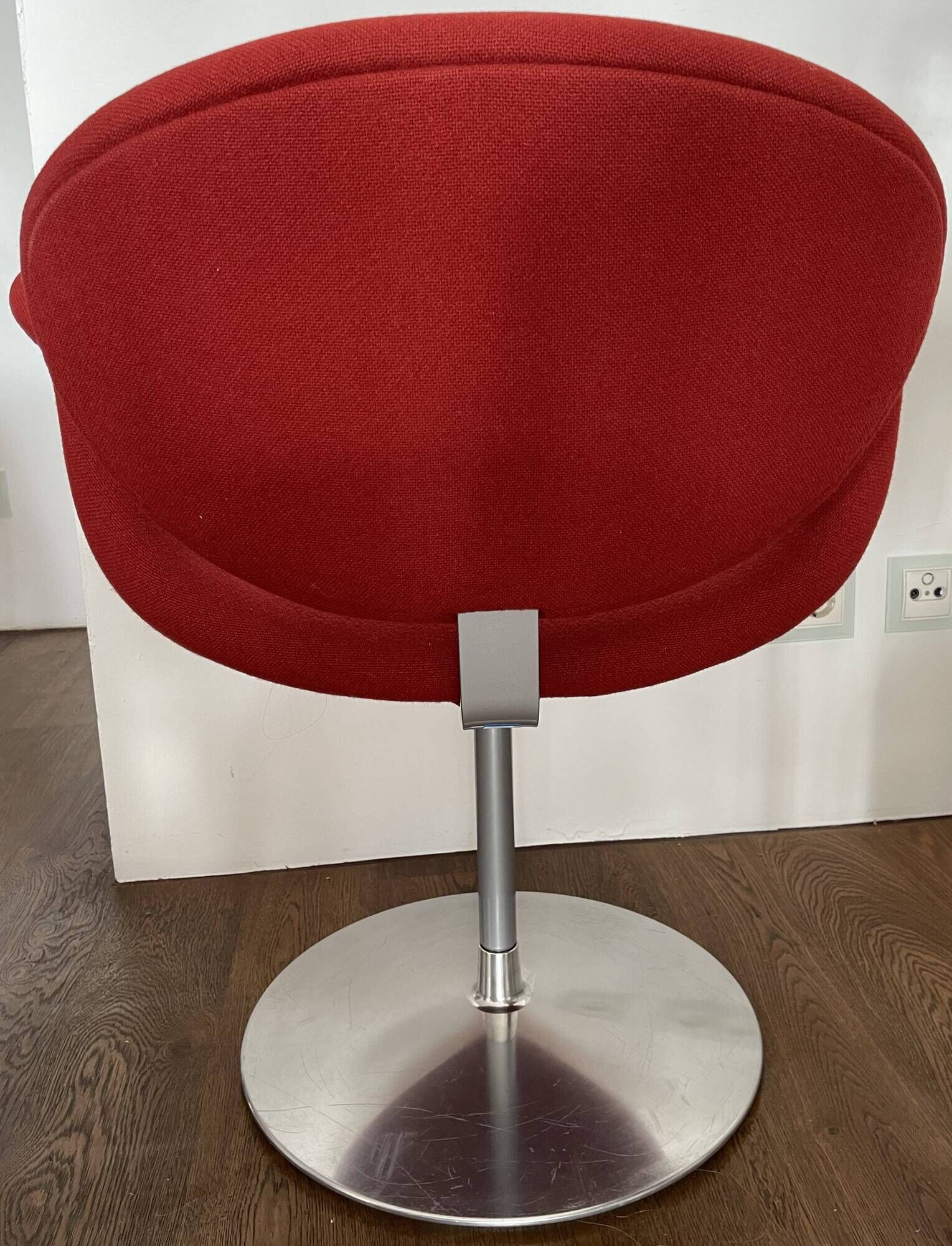 Little Tulip Swivel Armchair by Pierre Paulin for ARTIFORT