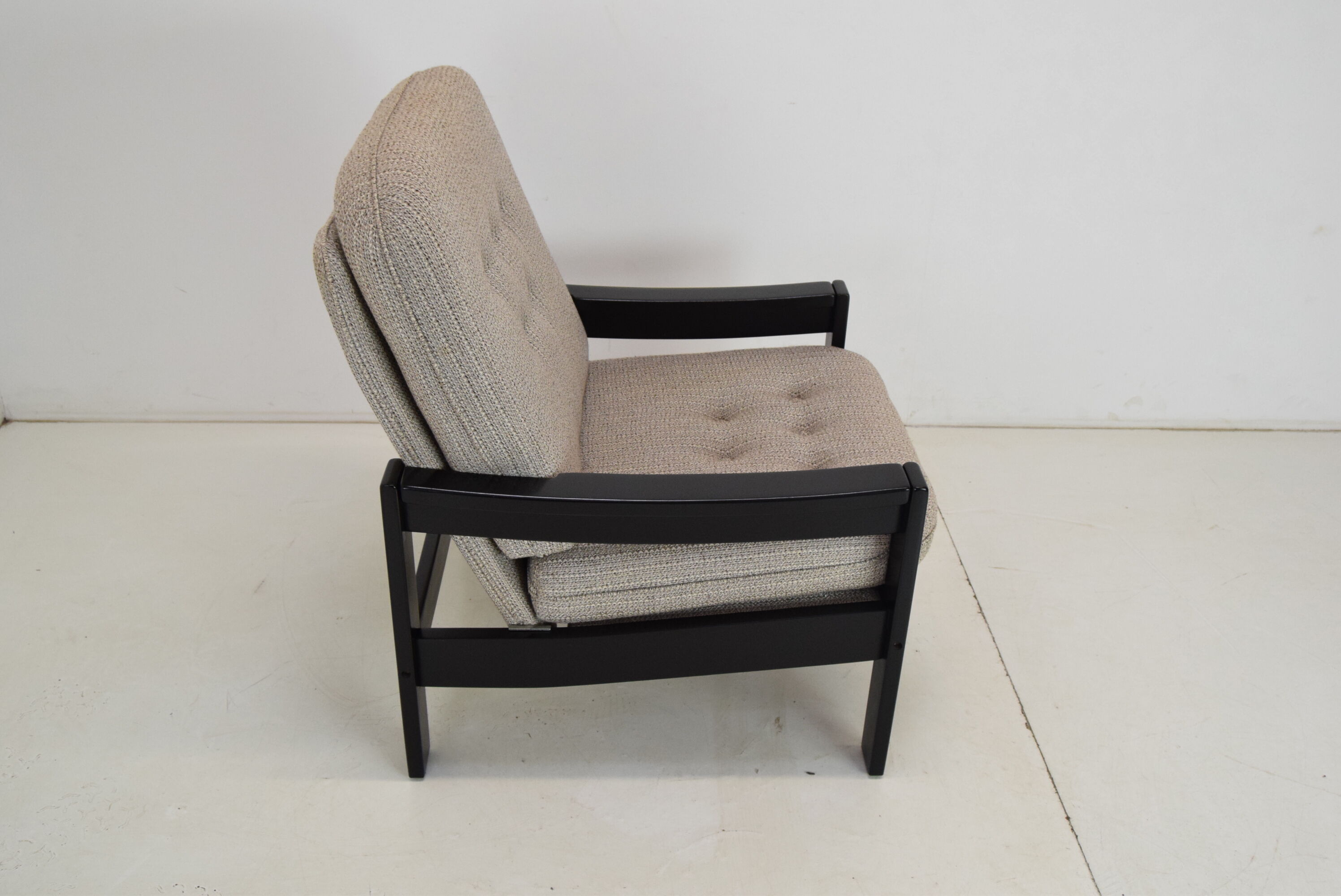 mid-century armchair Leda lux 1980's