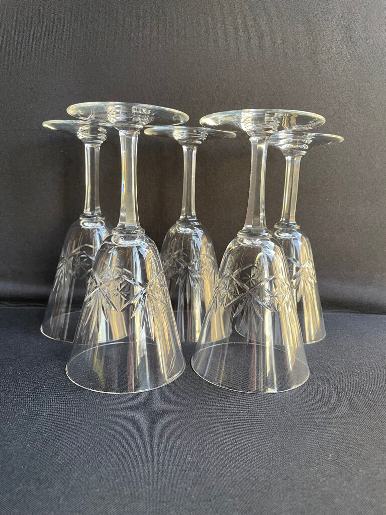 Large wine glasses (5) - Art Deco - Blown and cut crystal