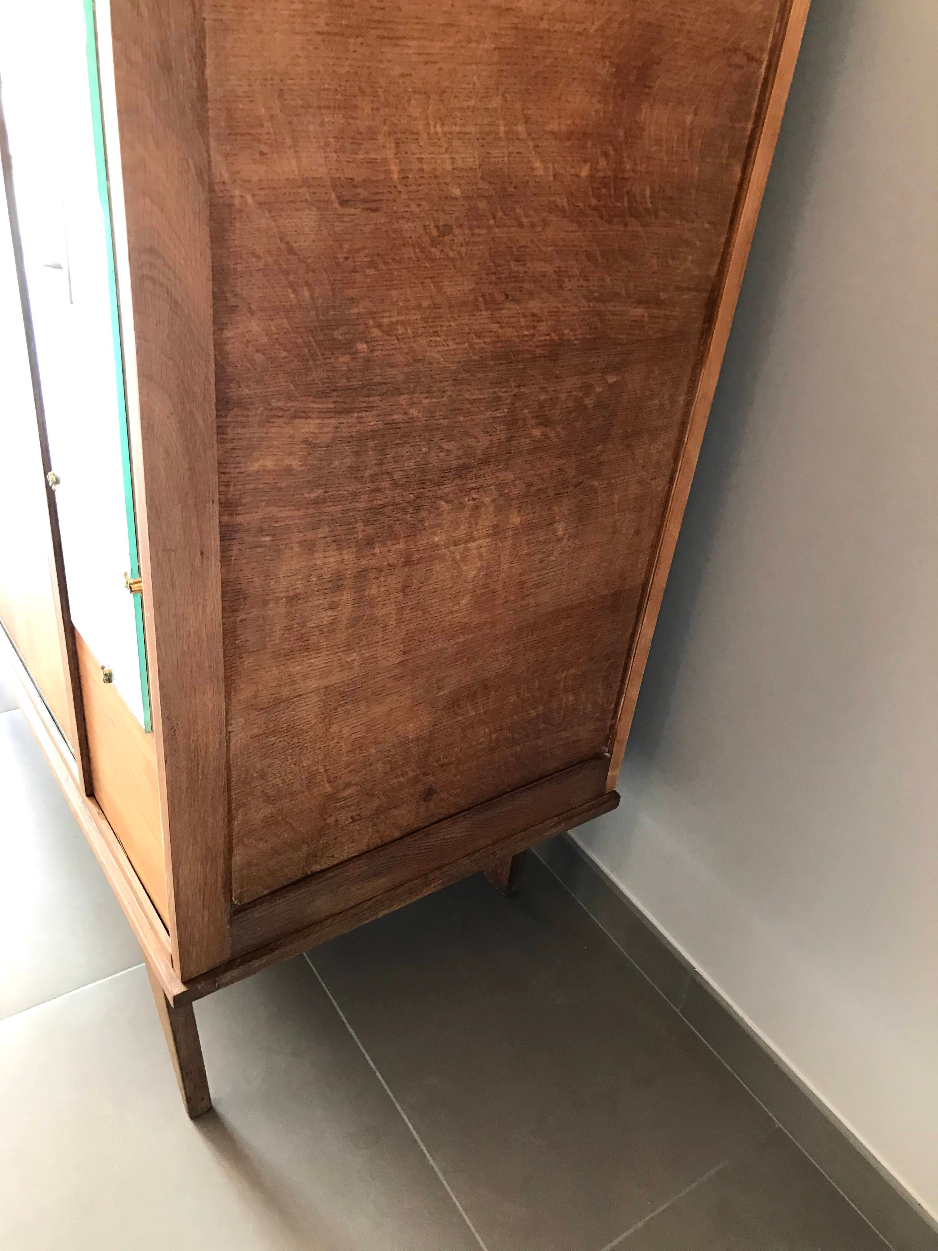 Wardrobe sewing door