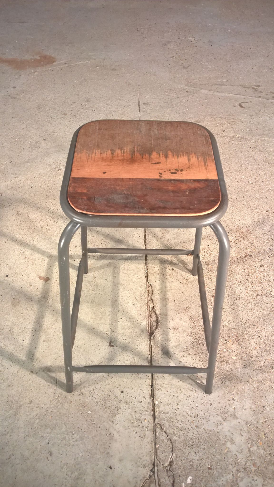 High stool workshop