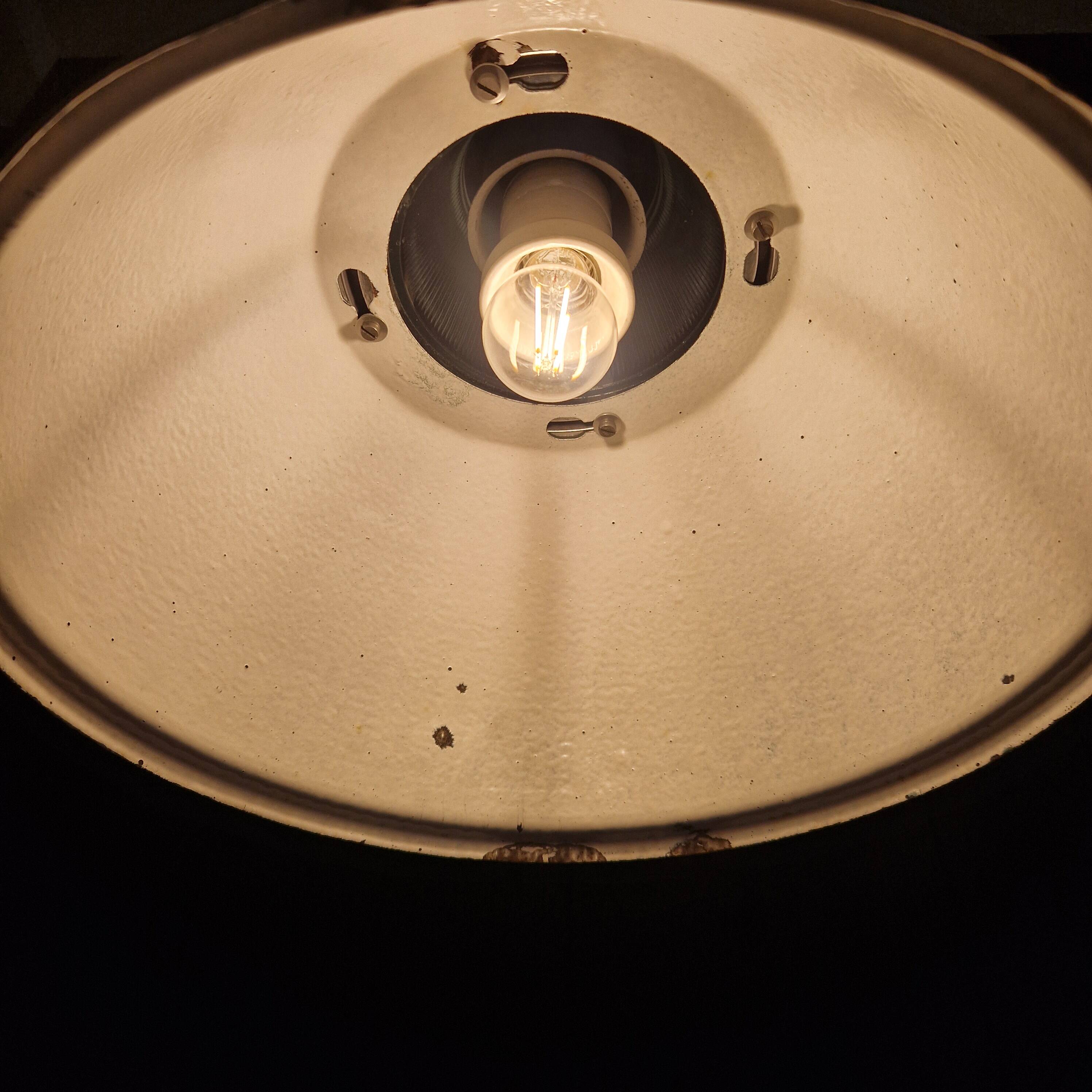 „Alma“ ukrainische Industrie Lampe Poliert / Grün