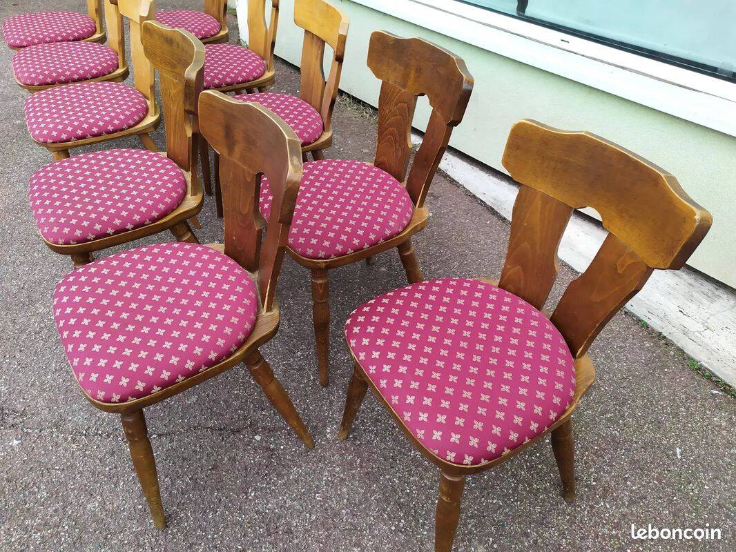 Set of 10 wooden bistro chairs with vintage cushions from the 70s/80s/90s