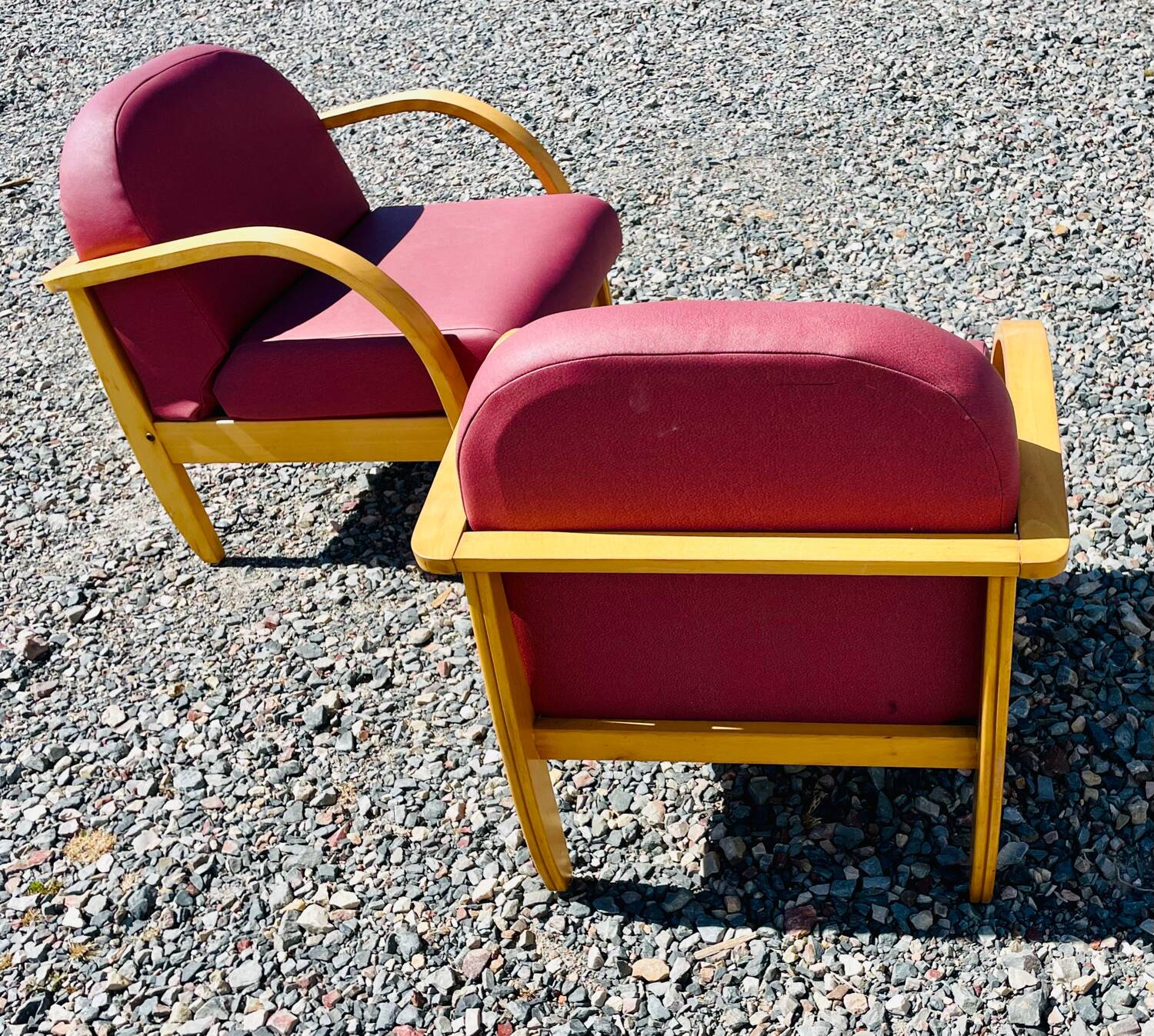 Paire de fauteuils style Baumann