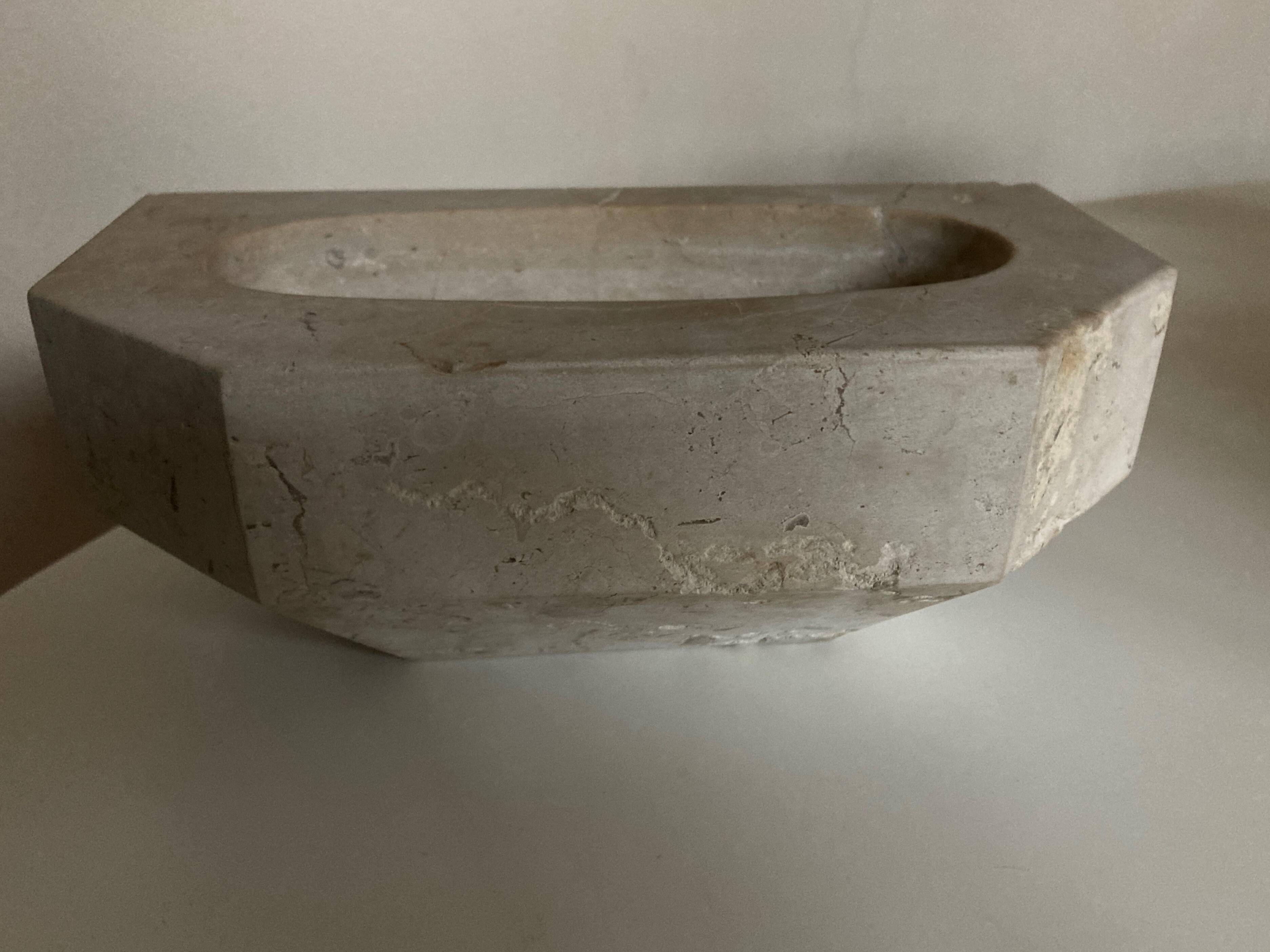 Monastery stone font XS bastide soap holder