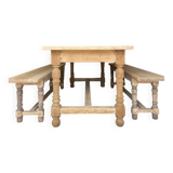 Farm table and its 2 solid oak benches.